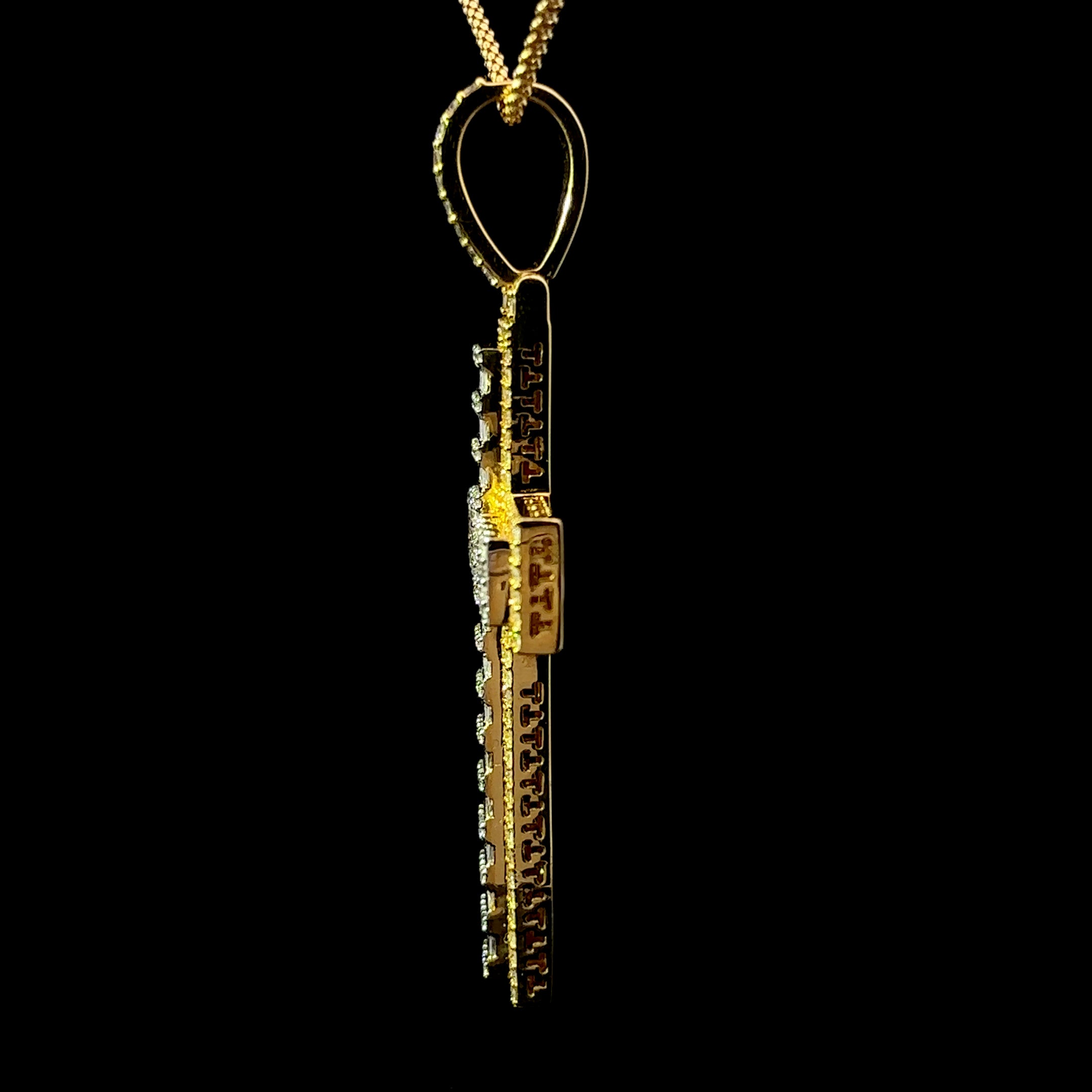 CRUZ DE ORO CON DIAMANTES