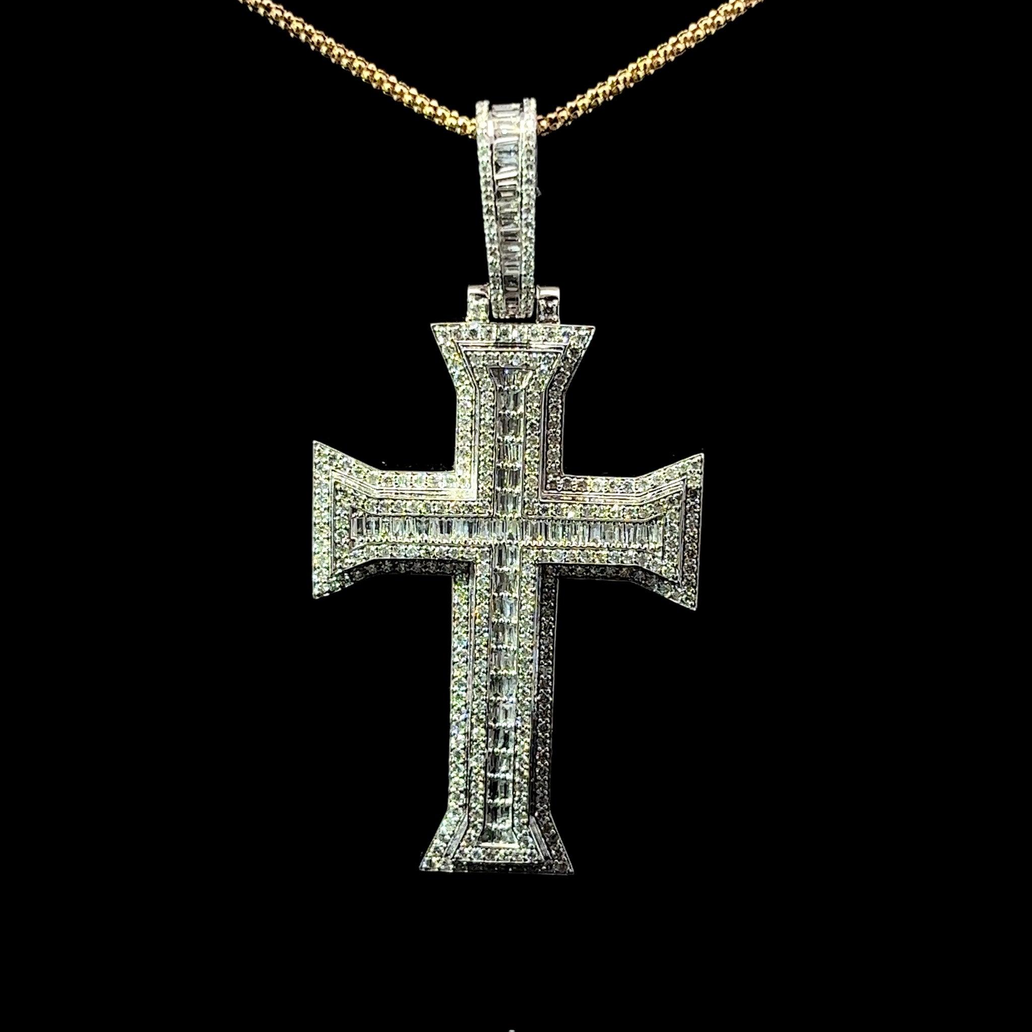 CRUZ DE ORO CON DIAMANTES