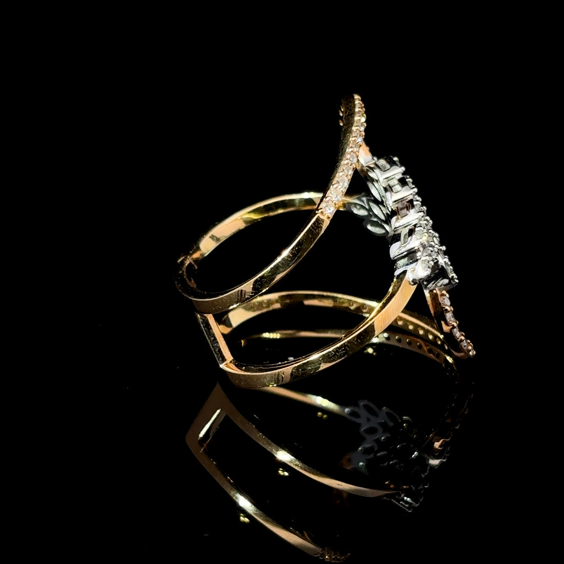 ANILLO DE ORO CON DIAMANTES