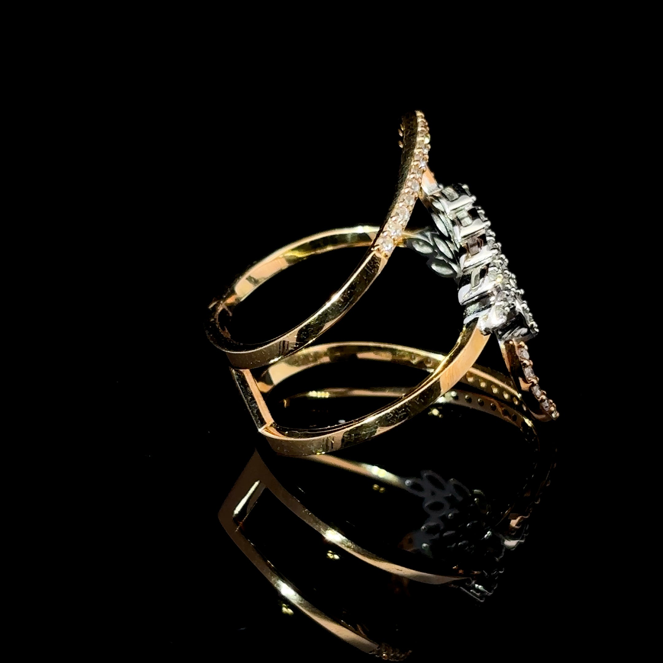 ANILLO DE ORO CON DIAMANTES