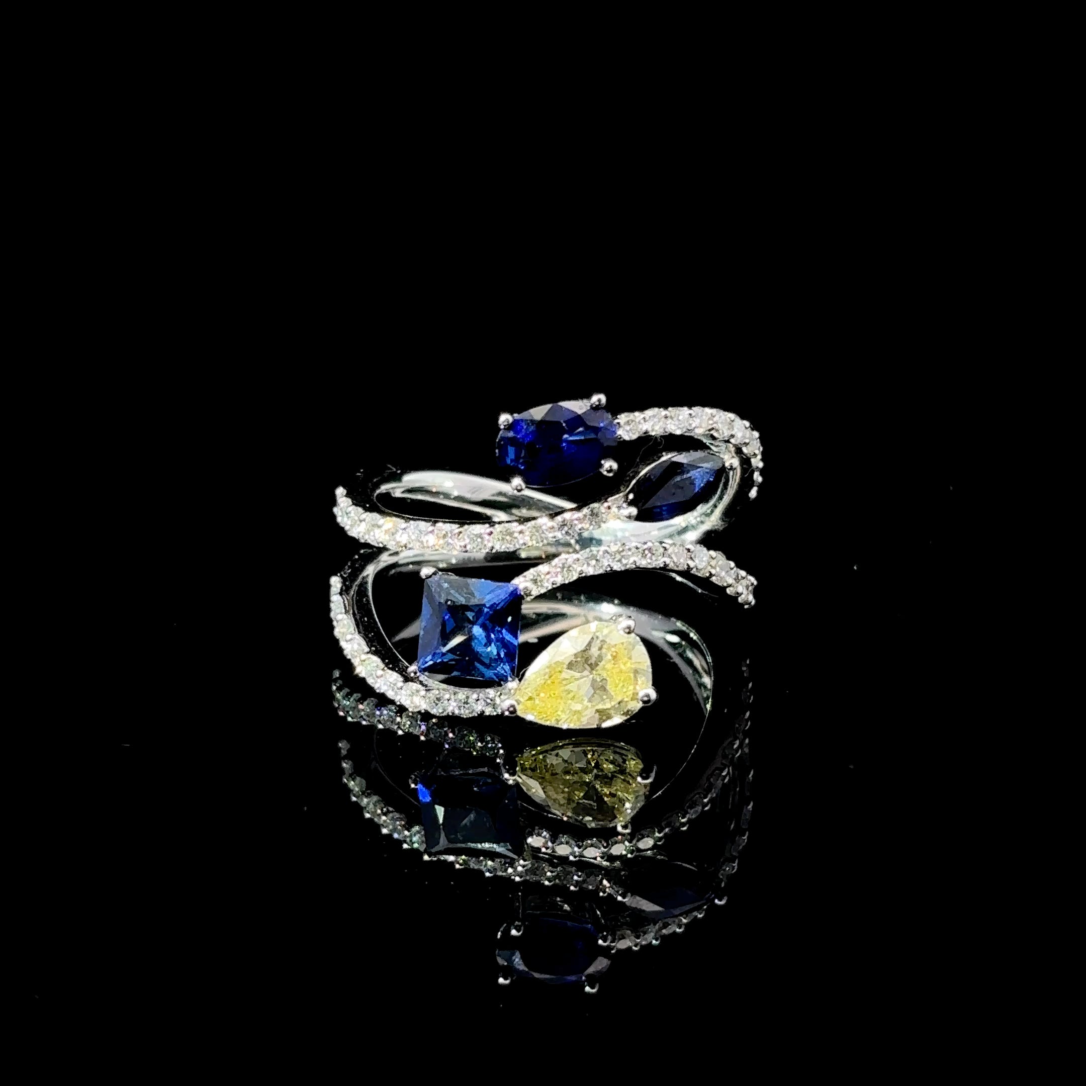 ANILLO DE ORO CON DIAMANTES Y ZAFIRO