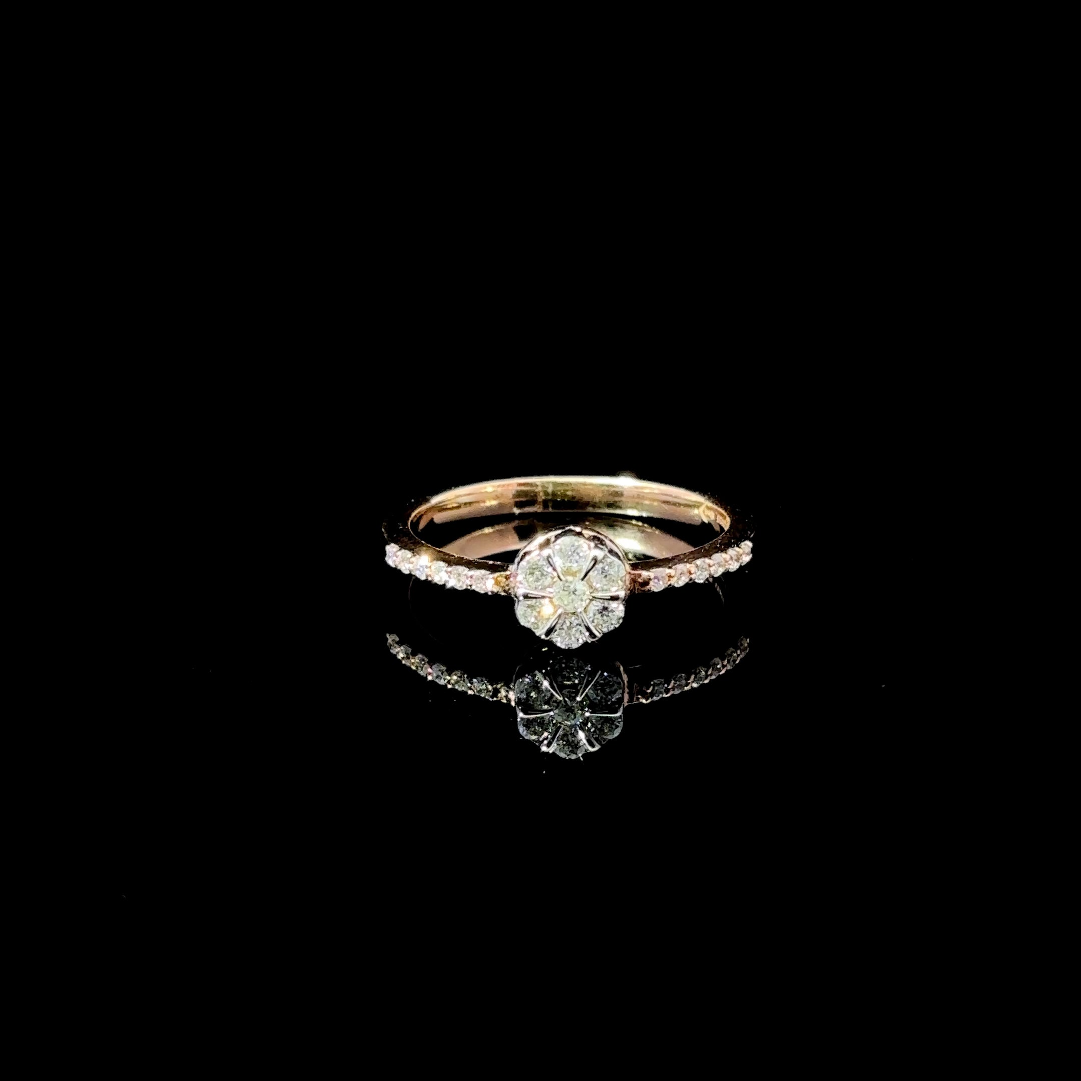 ANILLO DE ORO CON DIAMANTES