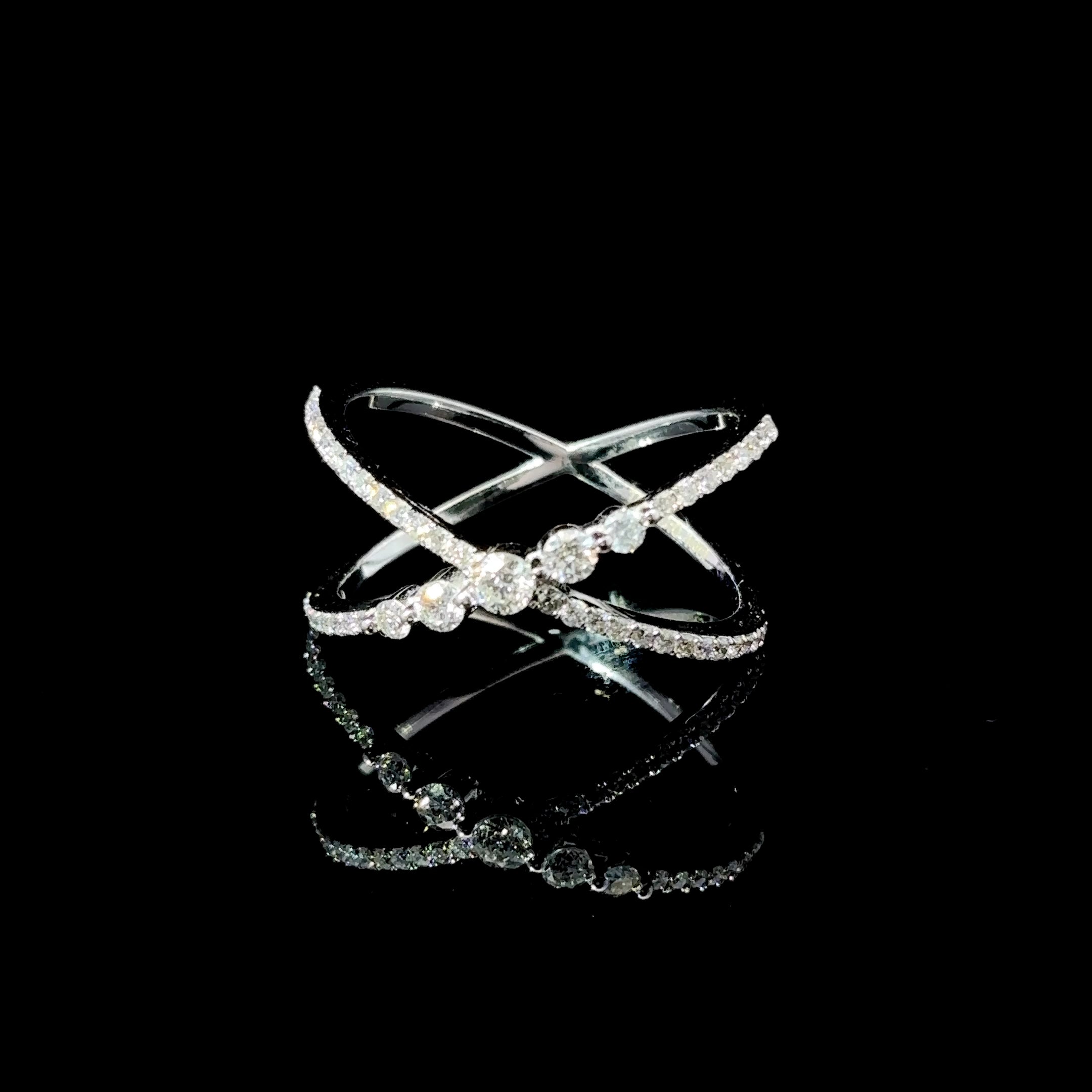 ANILLO DE ORO CON DIAMANTES