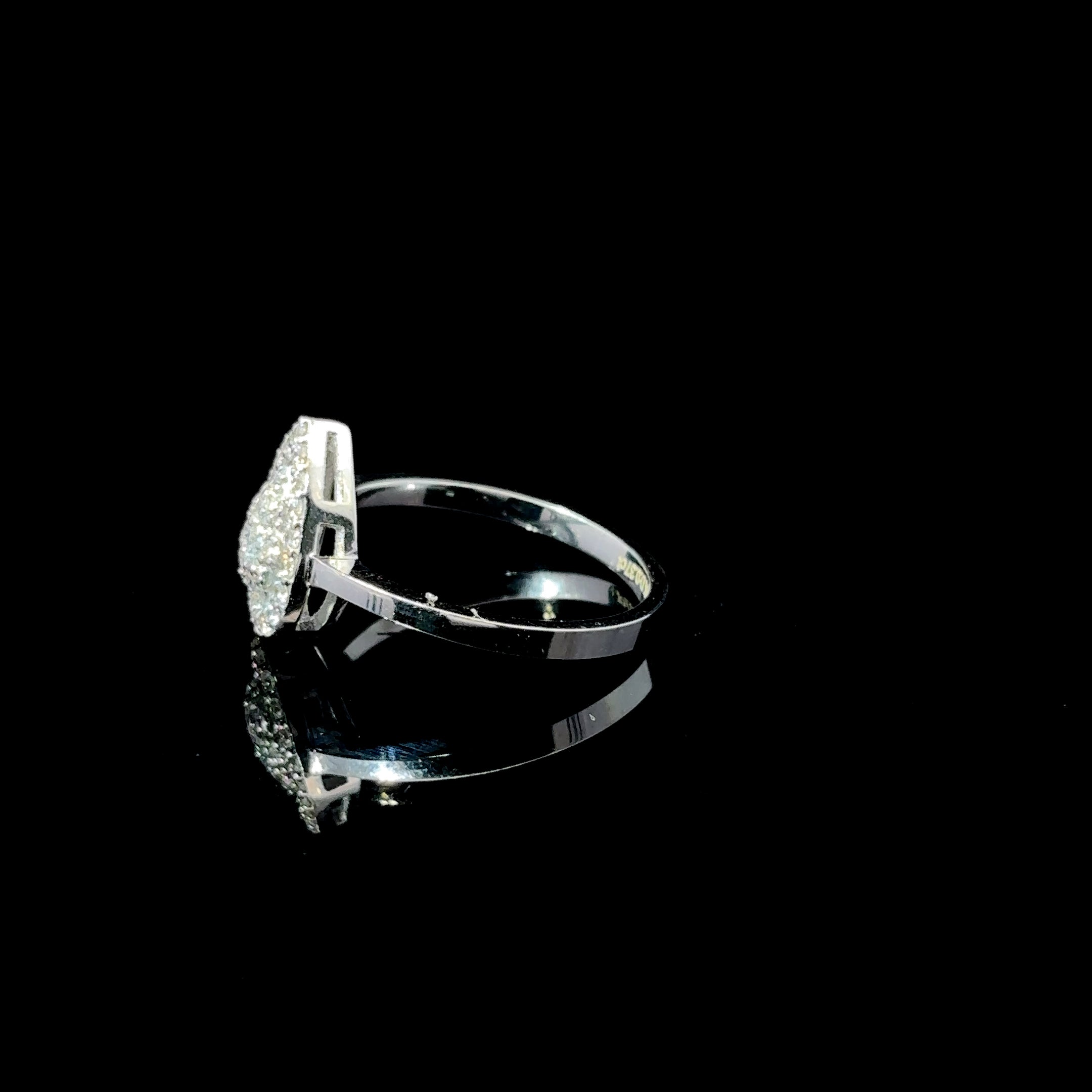 ANILLO DE ORO CON DIAMANTES