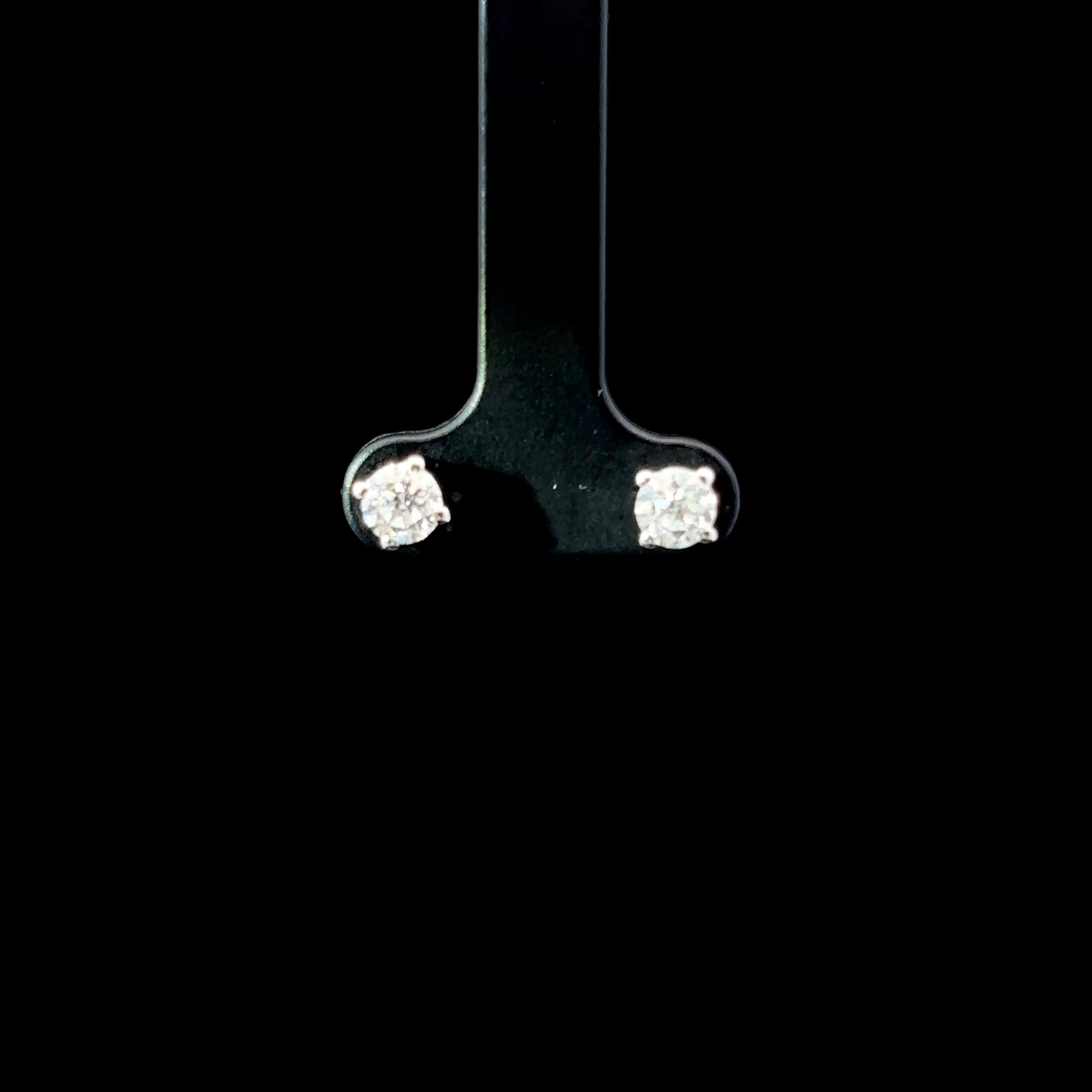 ARETES DE ORO CON DIAMANTES