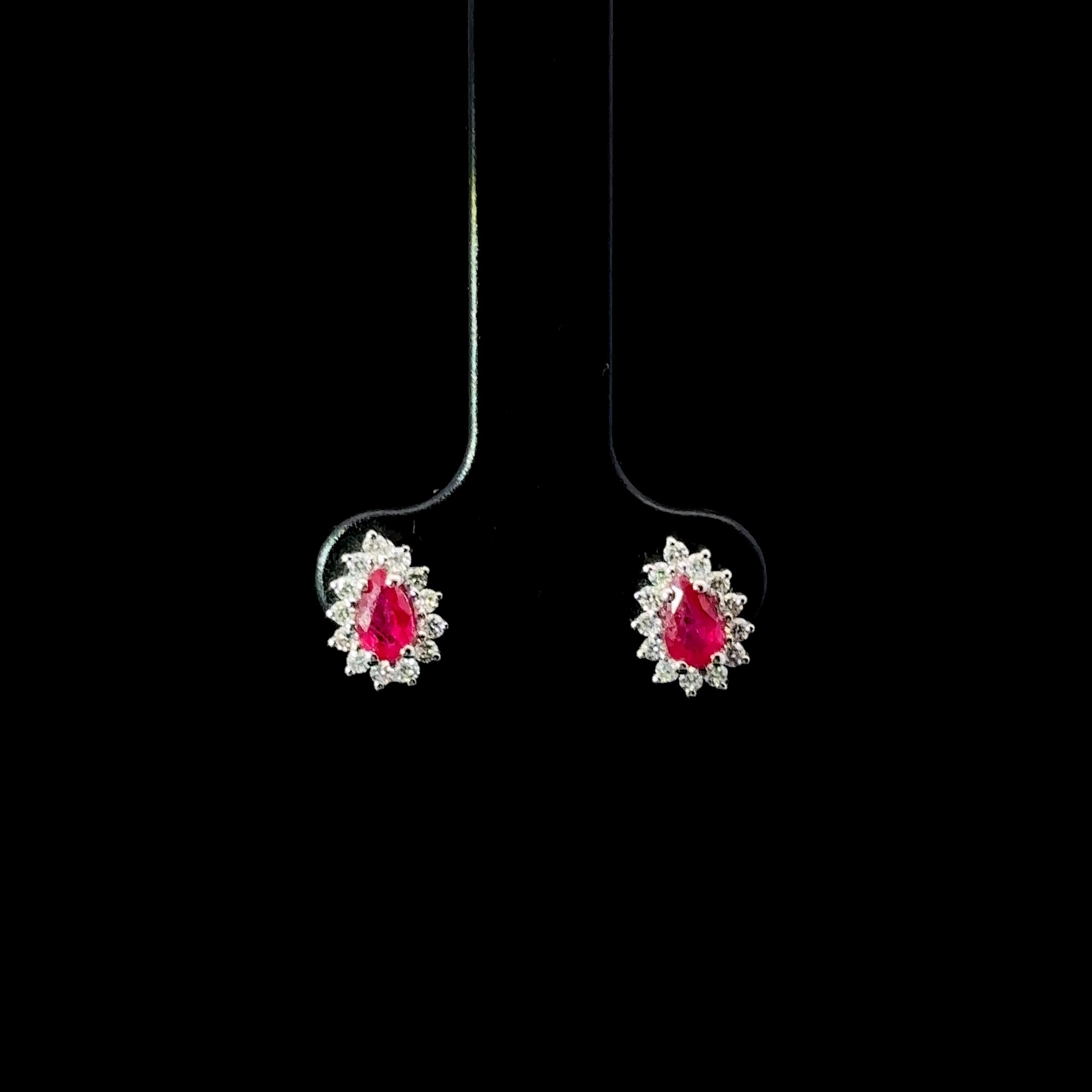 ARETES DE ORO CON DIAMANTES Y RUBI
