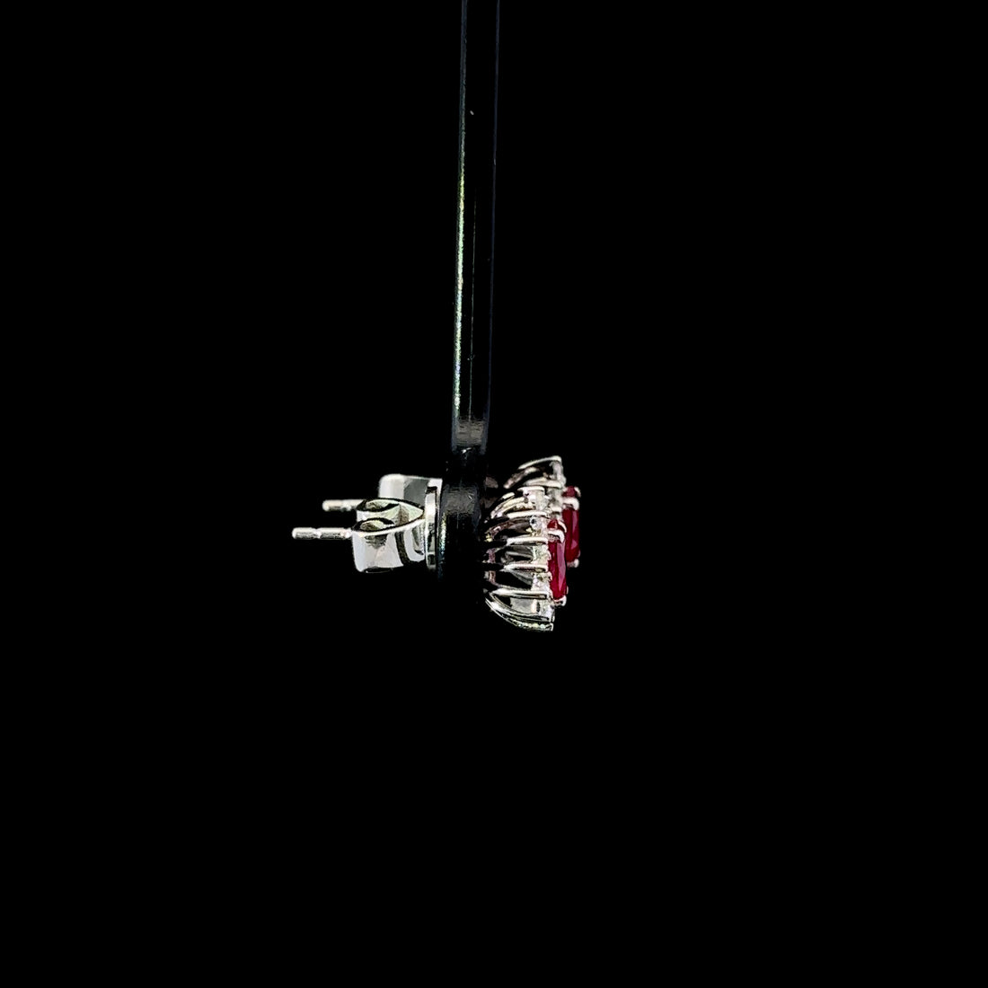 ARETES DE ORO CON DIAMANTES Y RUBI