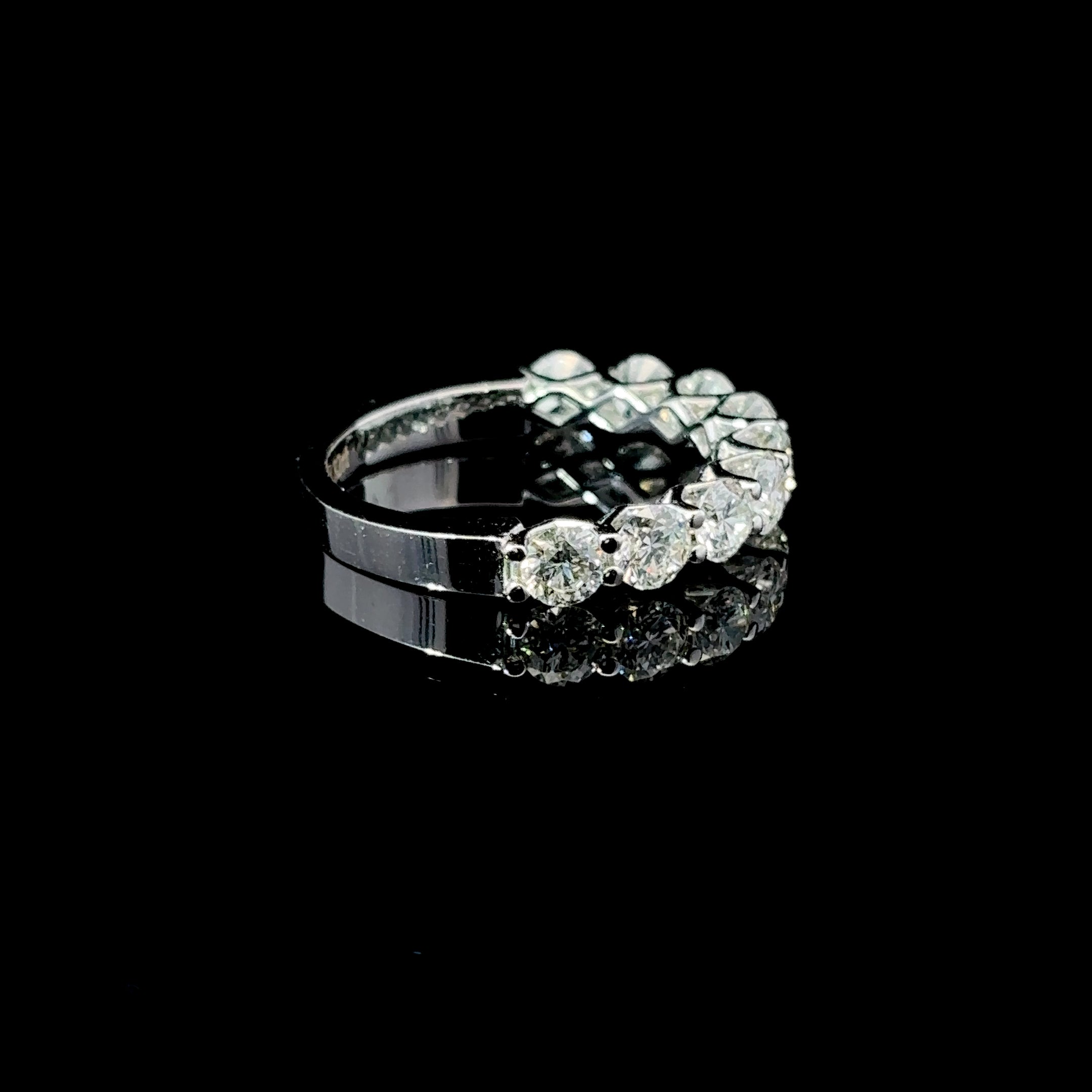 CHURUMBELA DE ORO CON DIAMANTES