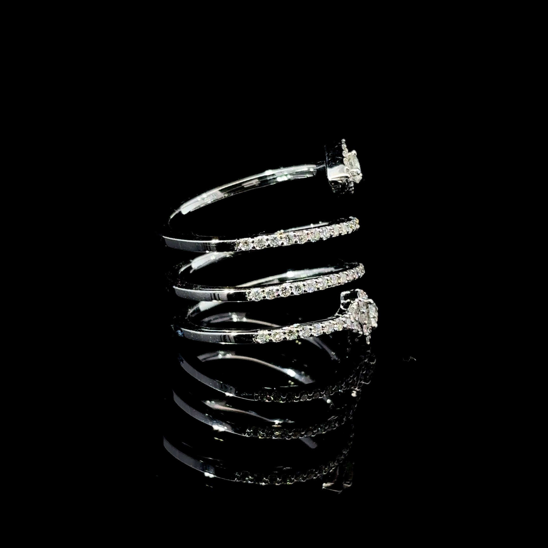 ANILLO DE ORO CON DIAMANTES