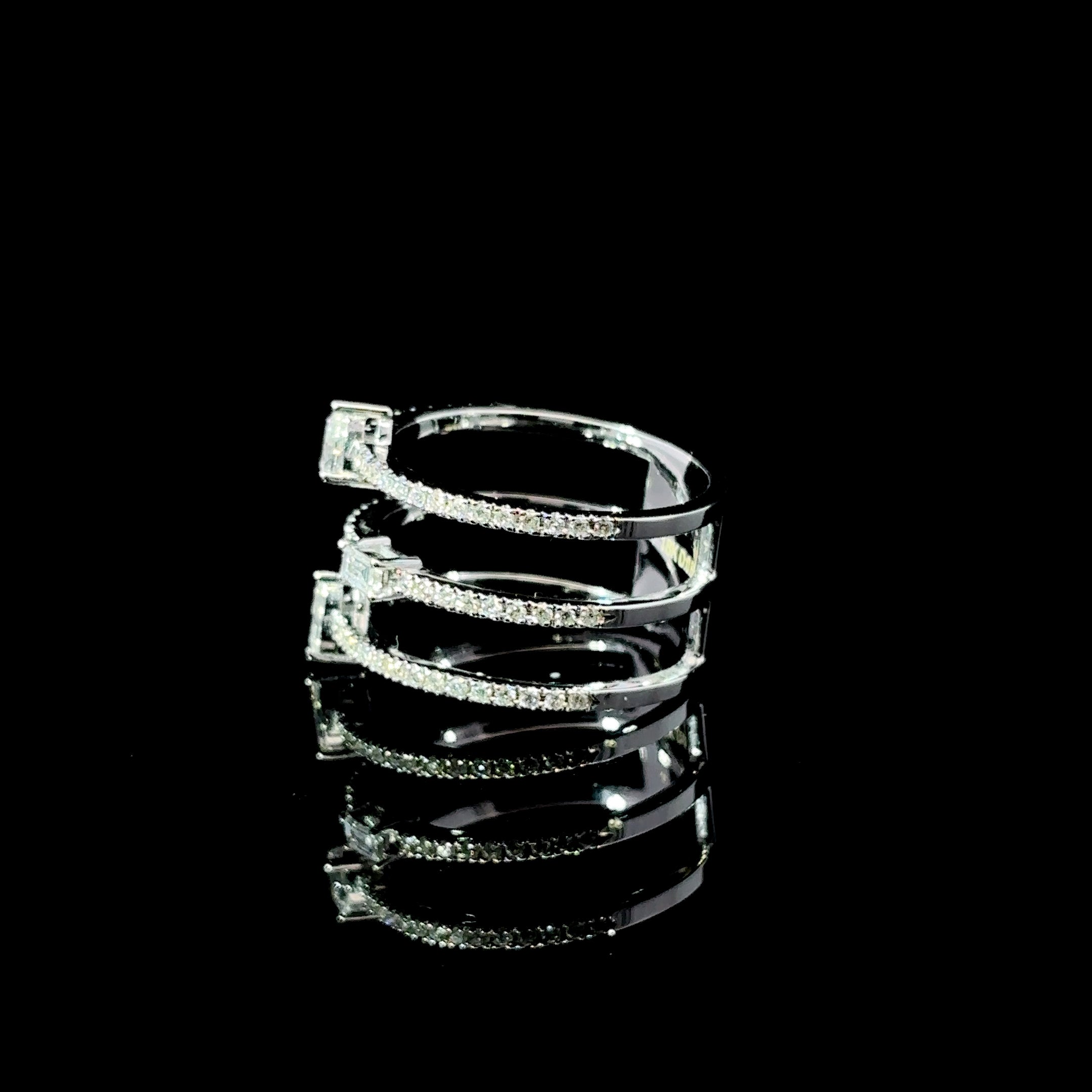 ANILLO DE ORO CON DIAMANTES