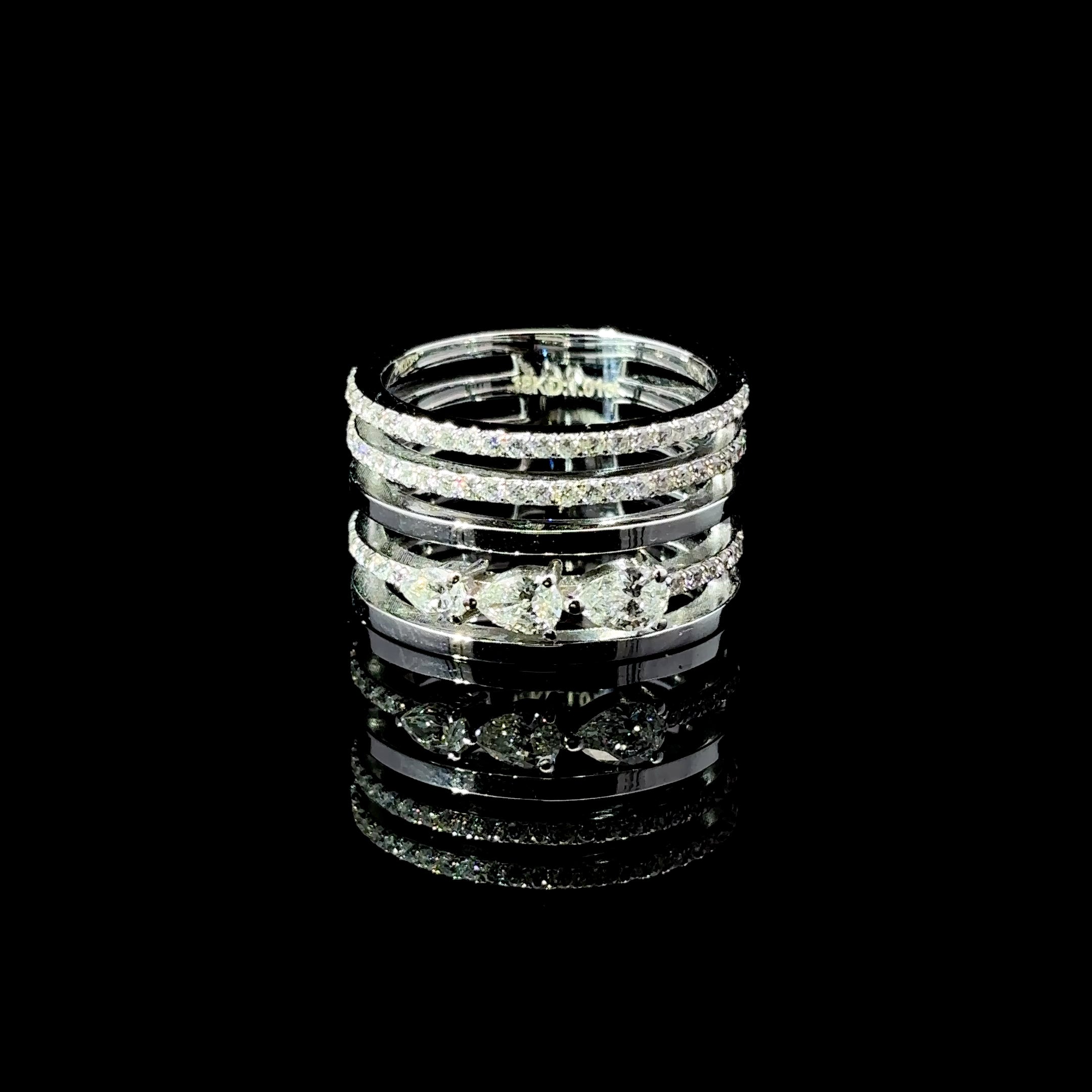 ANILLO DE ORO CON DIAMANTES