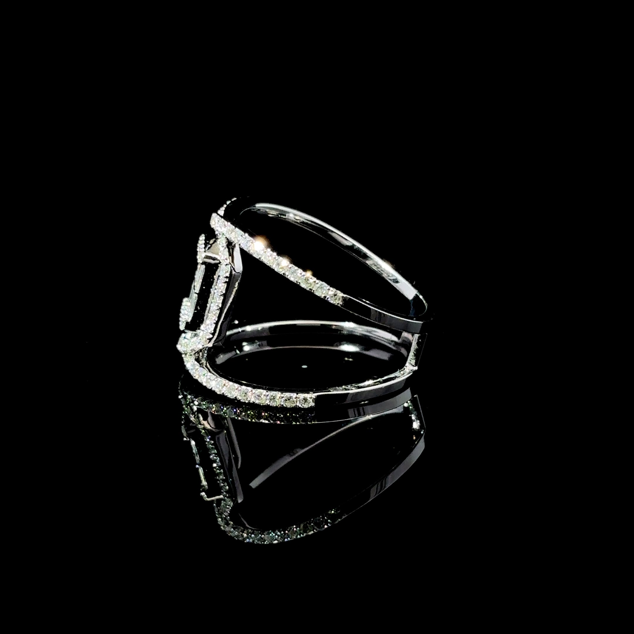 ANILLO E ORO CON DIAMANTES