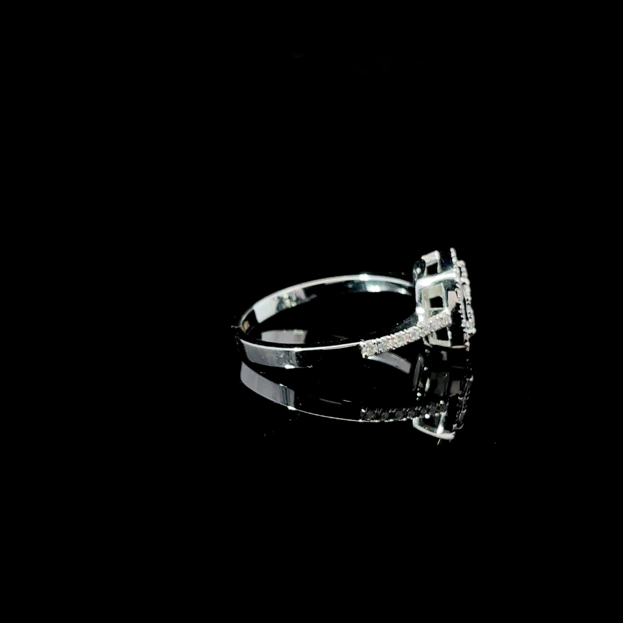 ANILLO DE ORO CON DIAMANTES