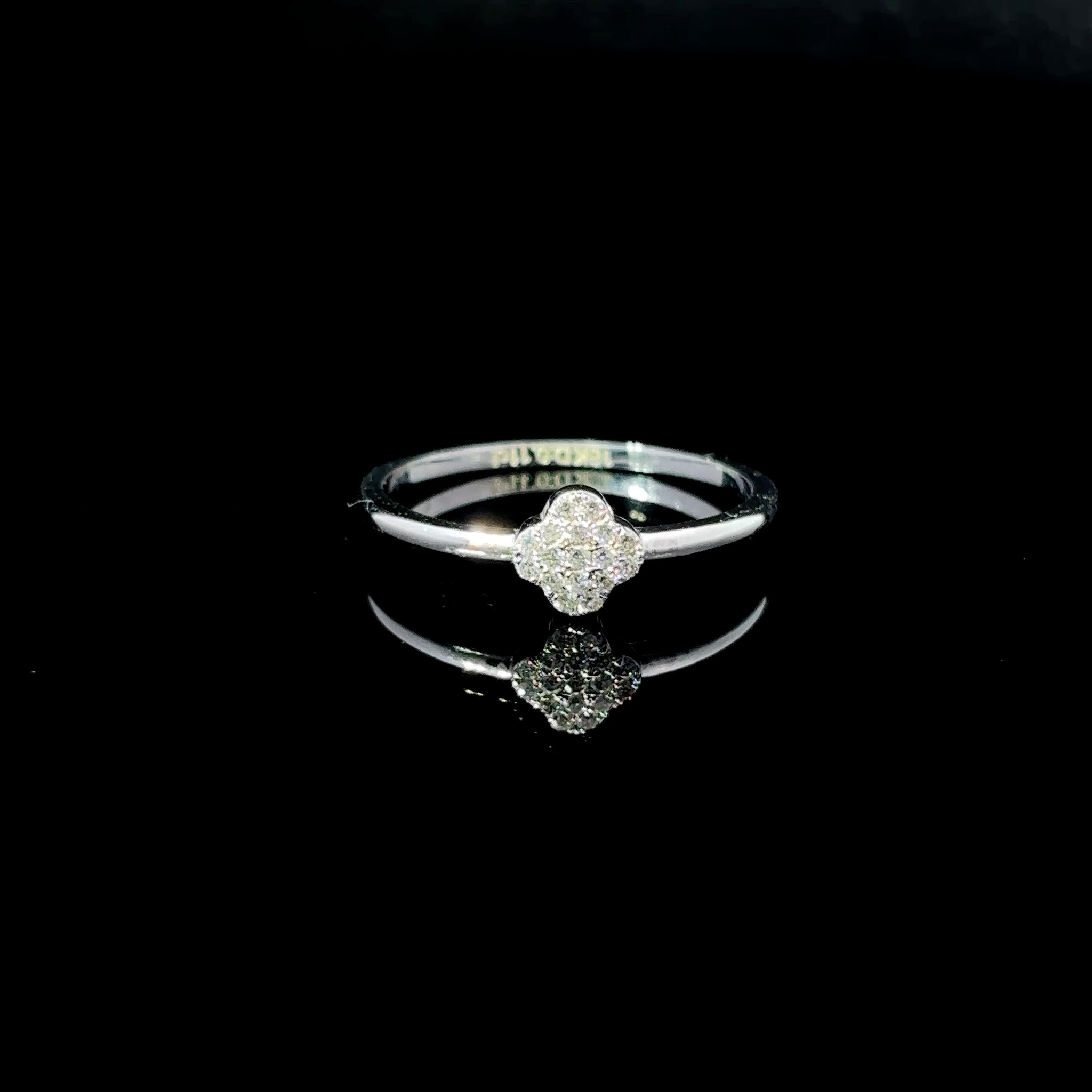 ANILLO DE ORO CON DIAMANTES