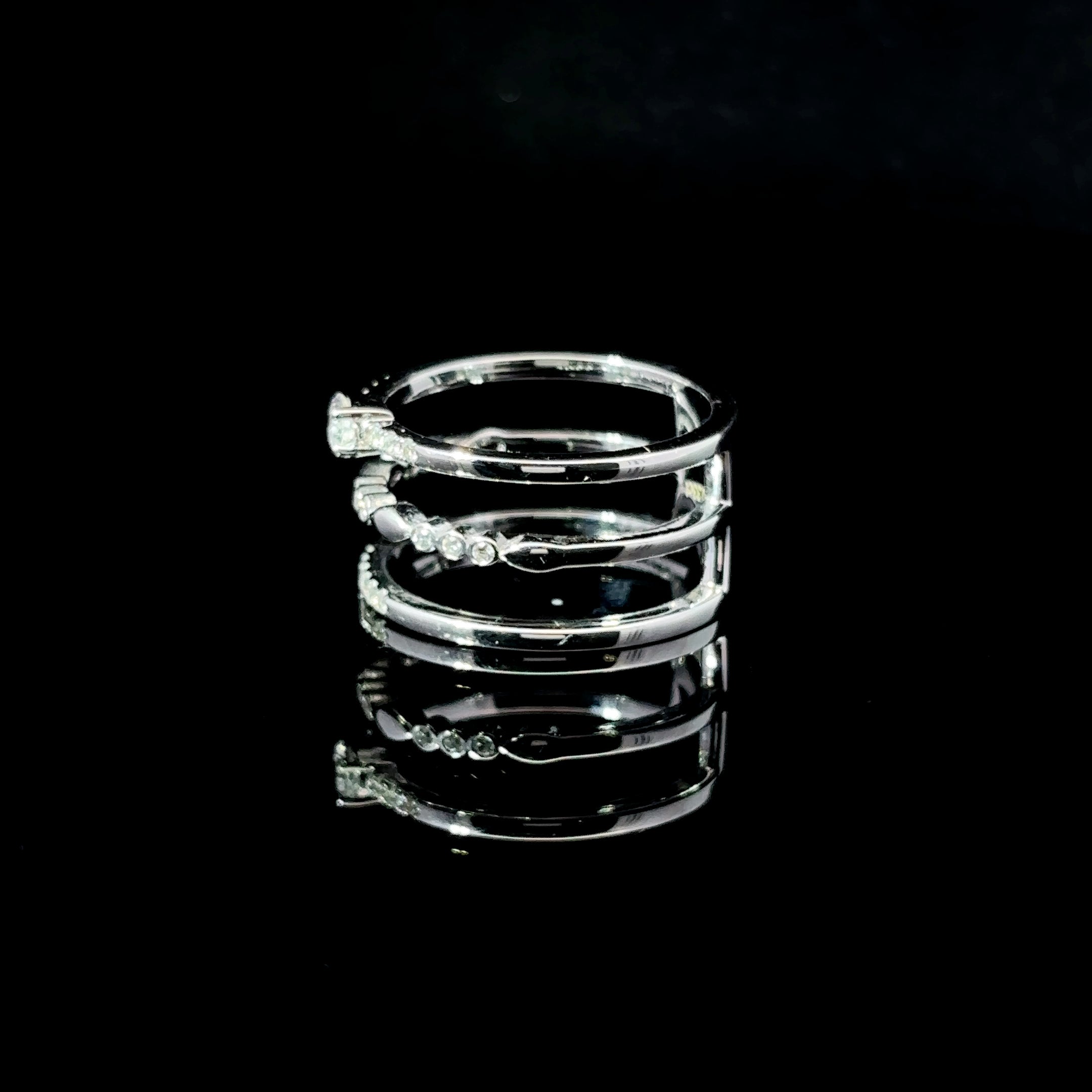 ANILLO DE ORO CON DIAMANTES