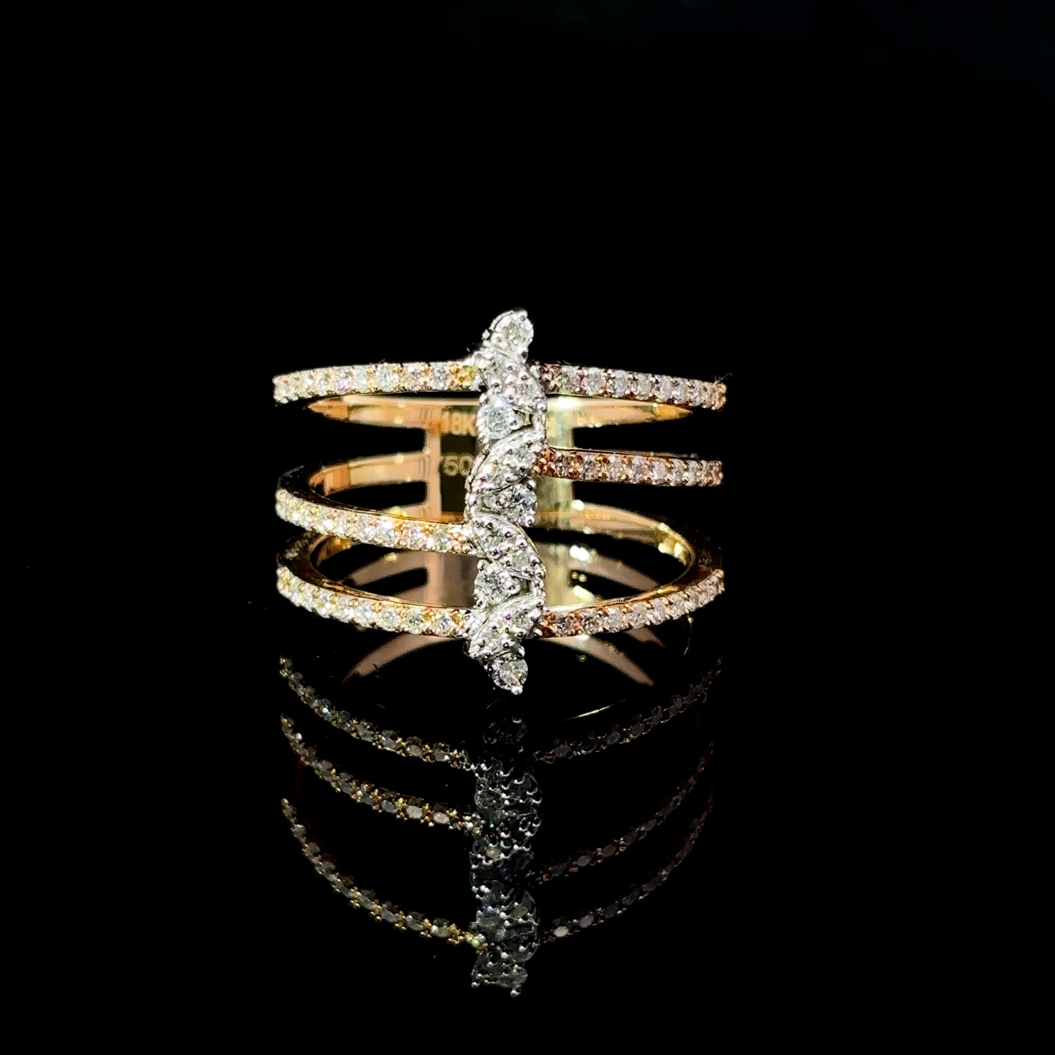 ANILLO DE ORO CON DIAMANTES