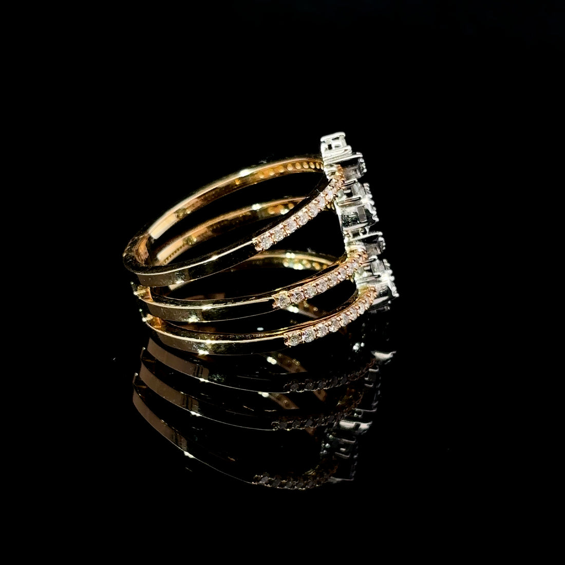 ANILLO DE ORO CON DIAMANTES