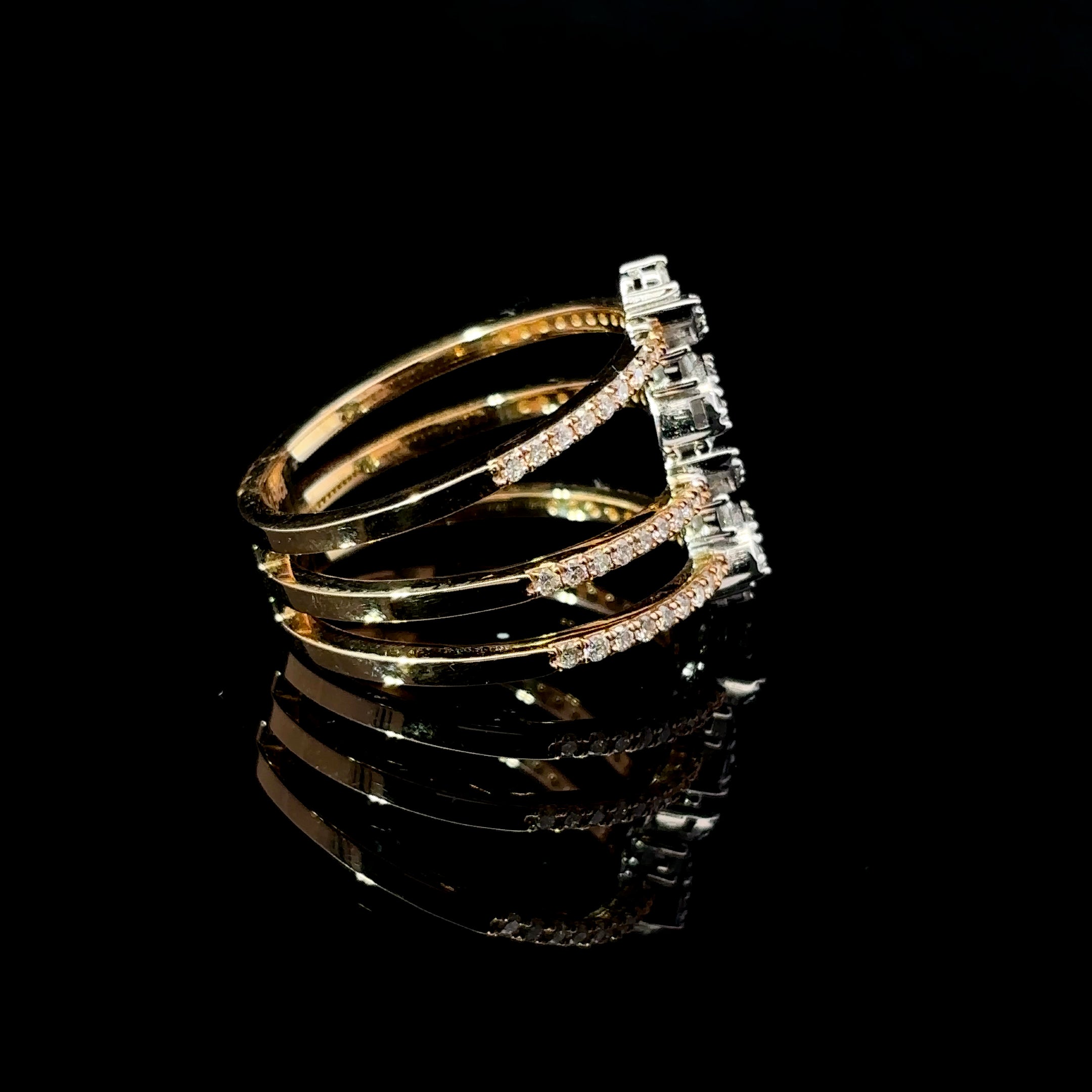ANILLO DE ORO CON DIAMANTES