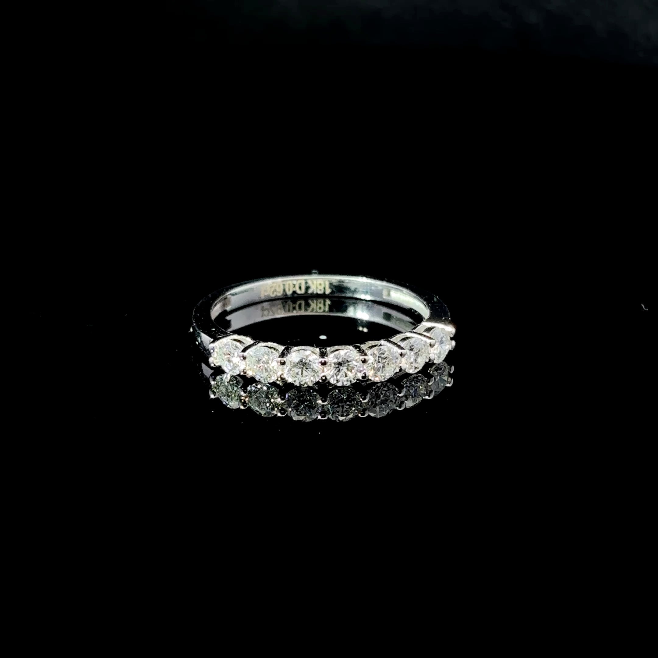 CHURUMBELA DE ORO CON DIAMANTES