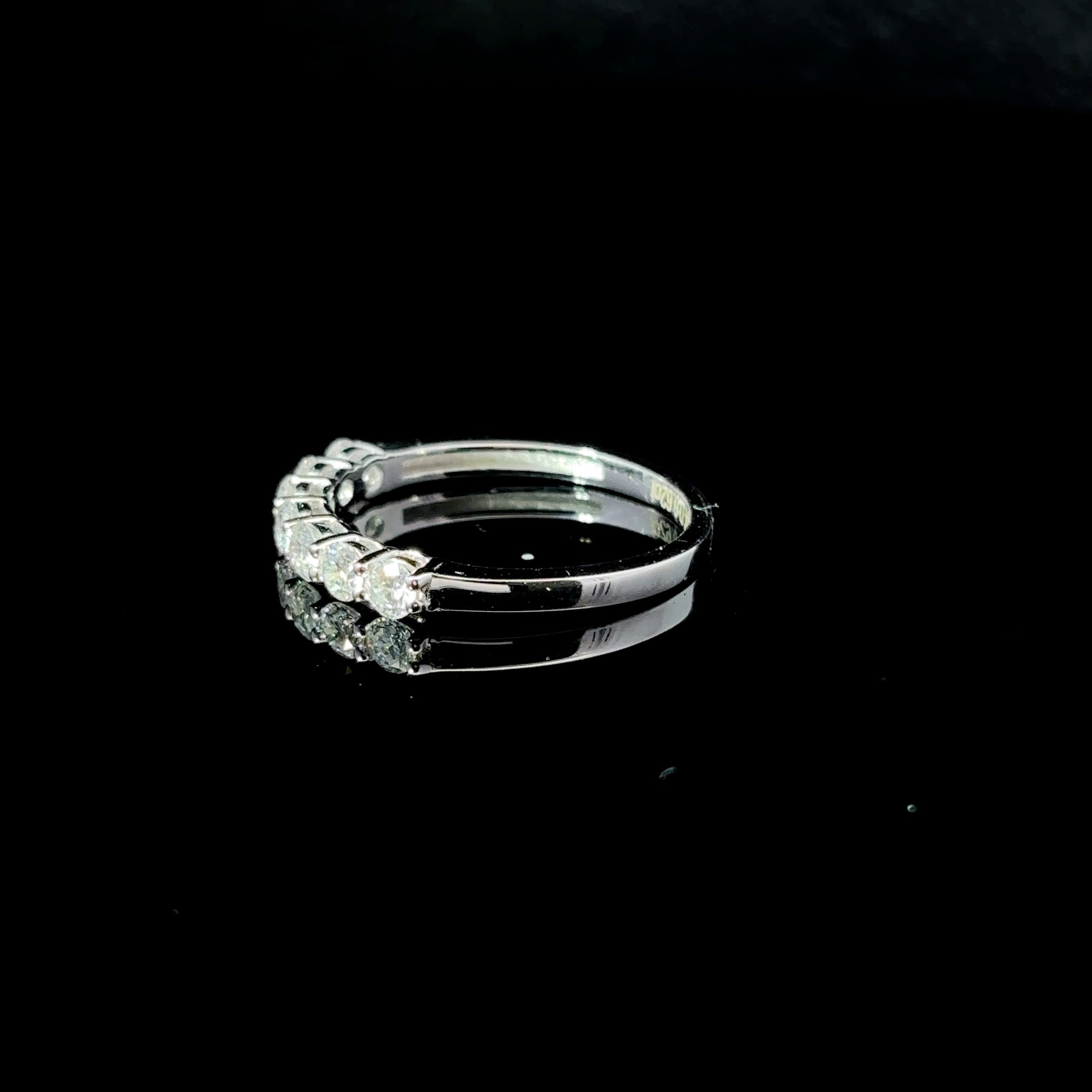 CHURUMBELA DE ORO CON DIAMANTES