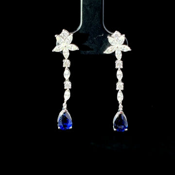 ARETES DE ORO CON DIAMANTES Y ZAFIRO