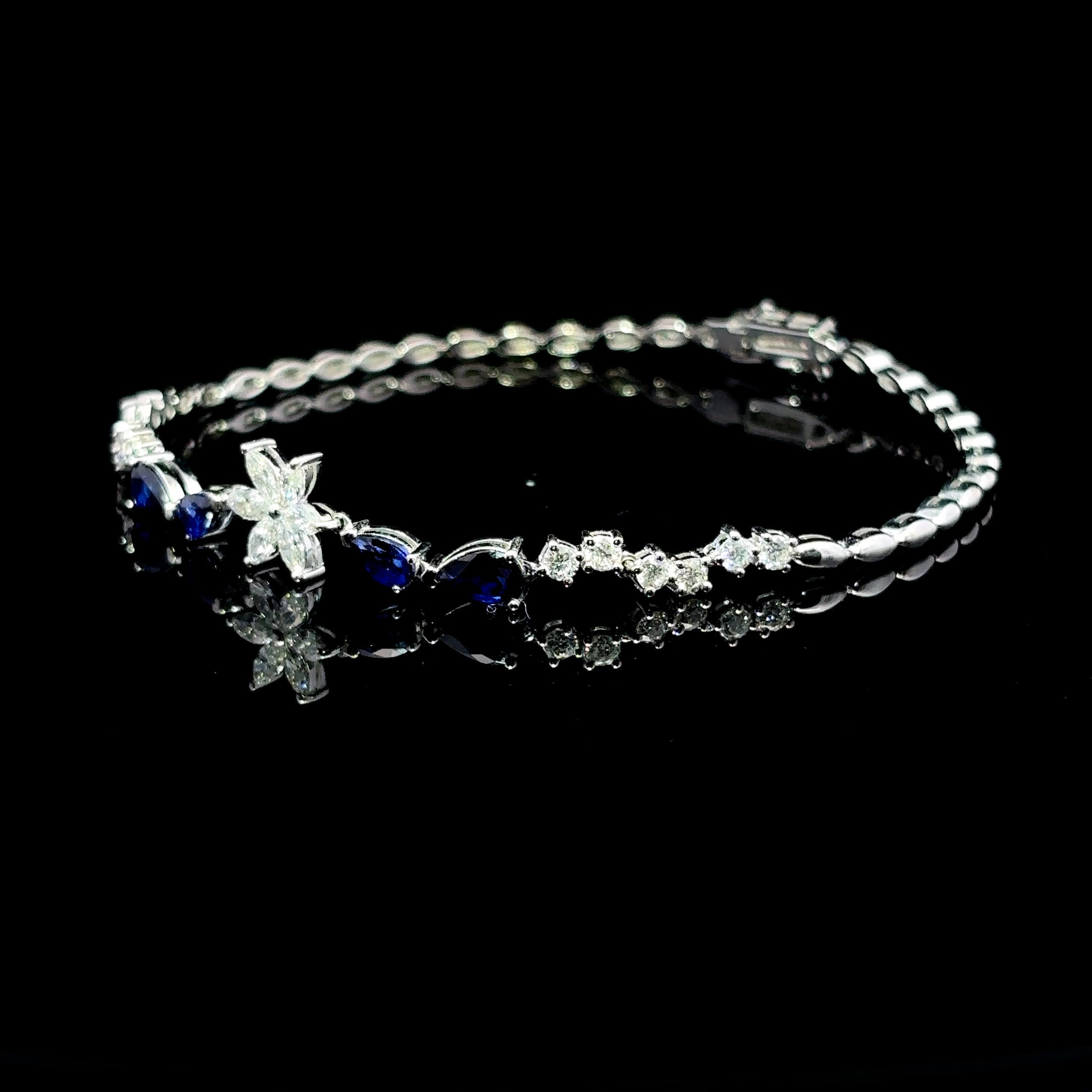 PULSERA DE ORO CON DIAMANTES Y ZAFIRO