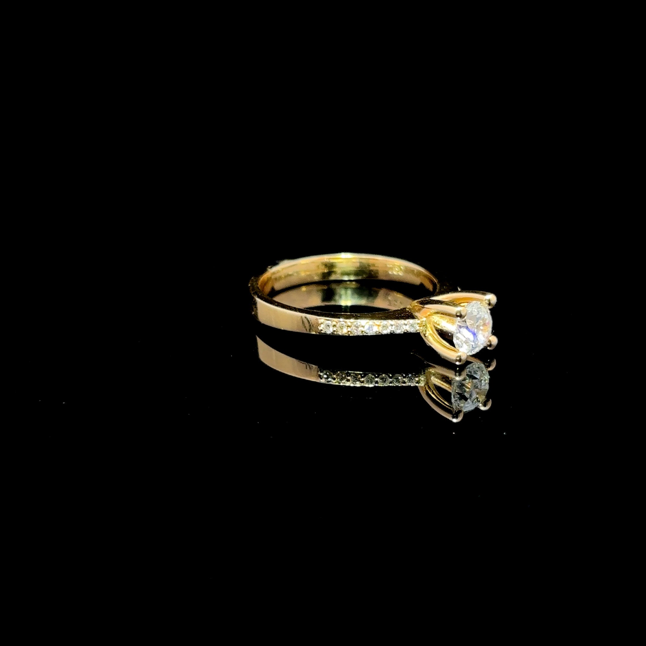 ANILLO DE ORO CON DIAMANTES