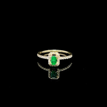 ANILLO DE ORO CON DIAMANTES Y ESMERALDA