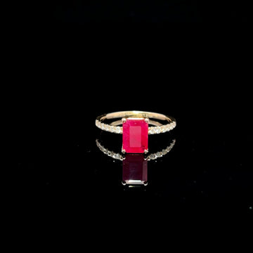 ANILLO DE ORO CON DIAMANTES Y RUBI