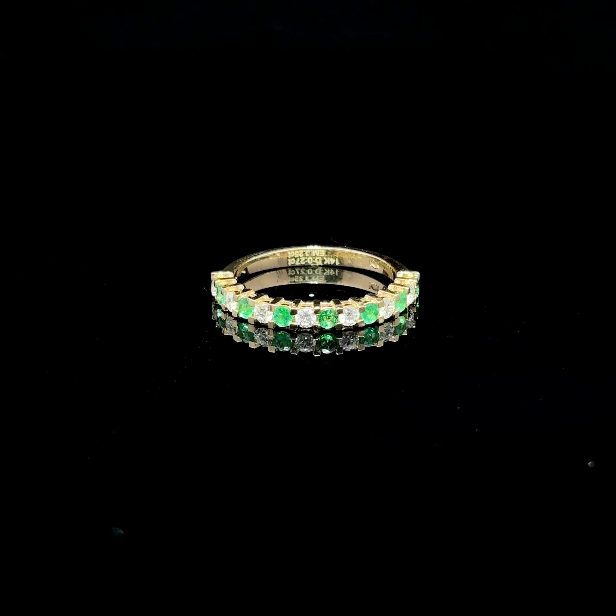 ANILLO DE OROCON ESMERALDAS Y DIAMANTES