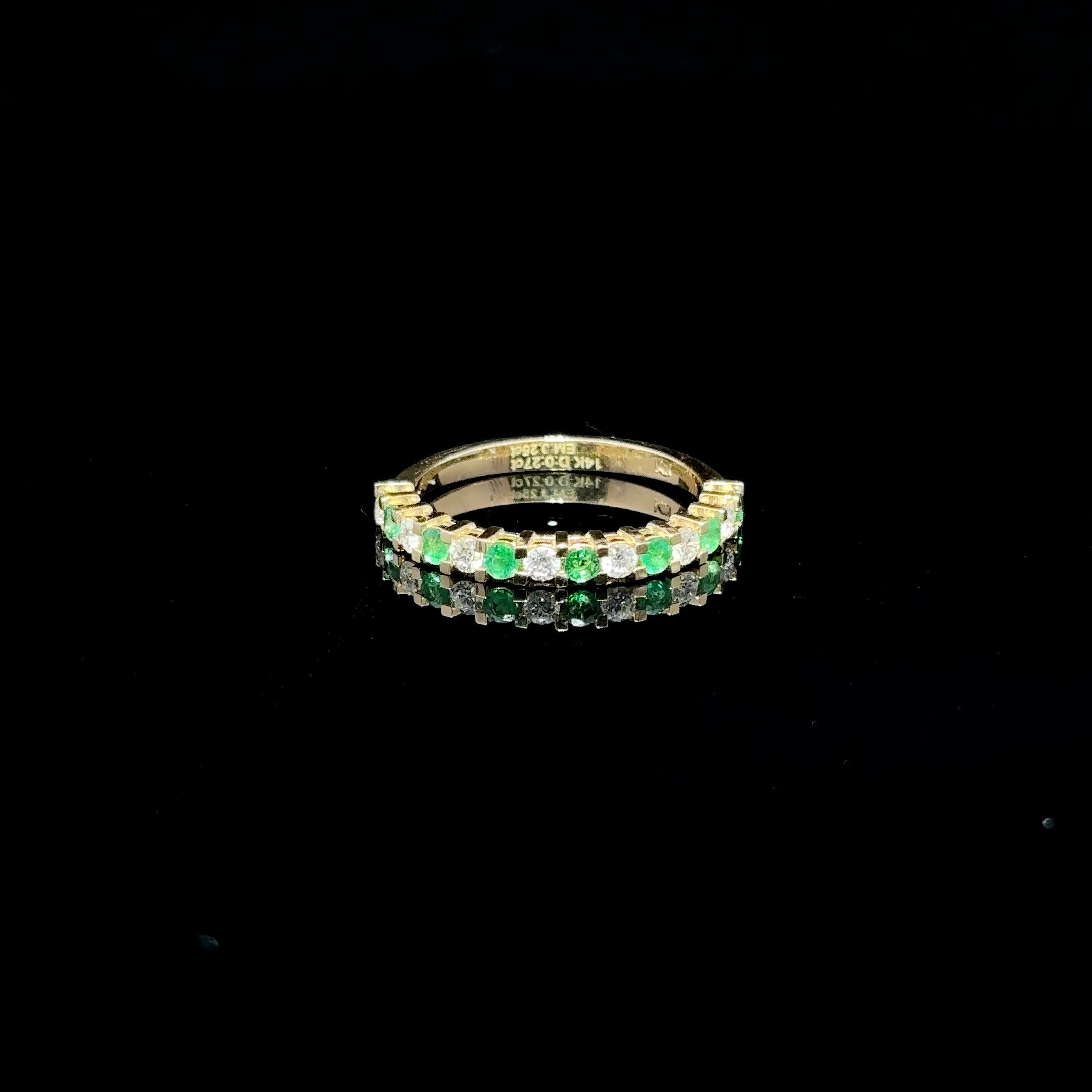 ANILLO DE OROCON ESMERALDAS Y DIAMANTES
