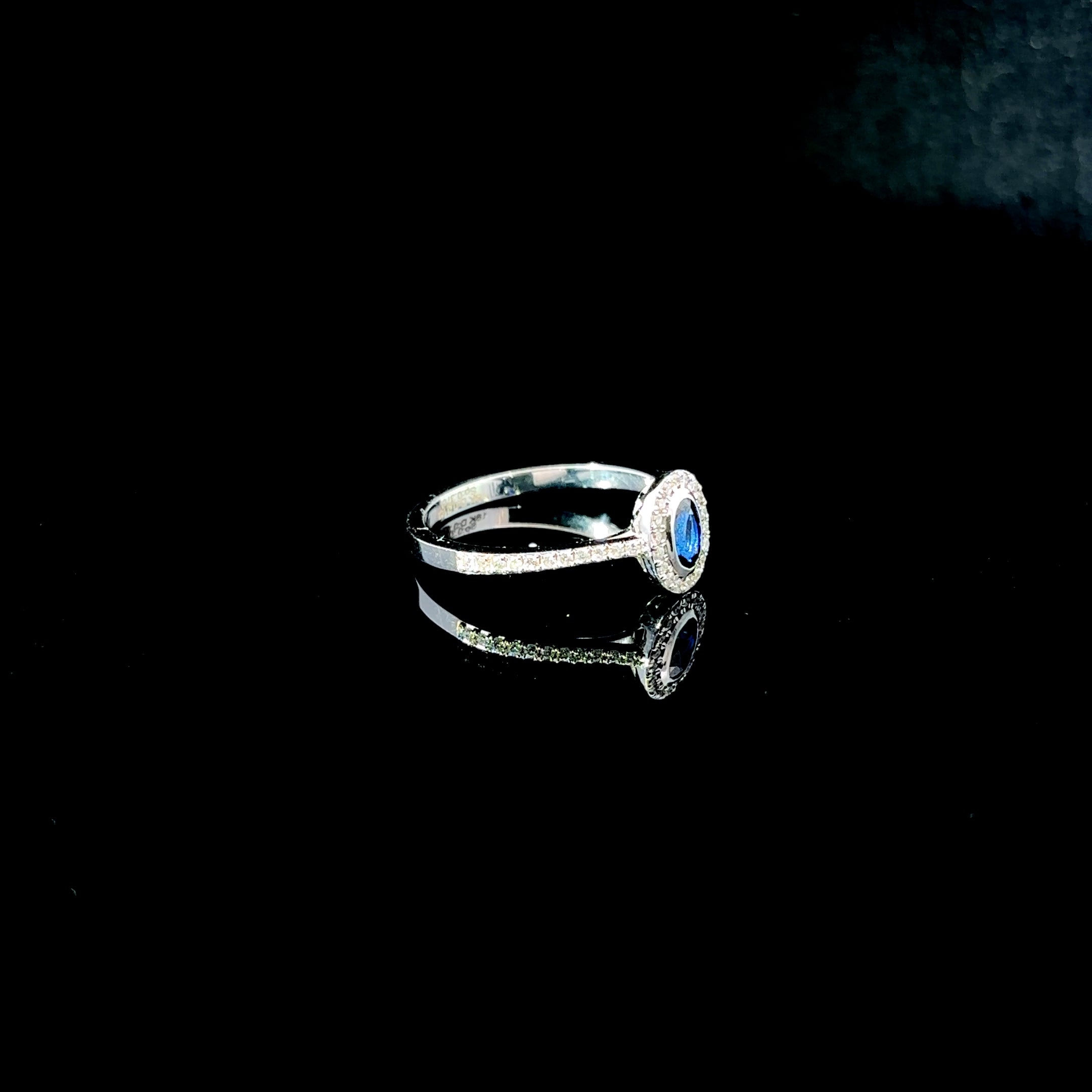 ANILLO DE ORO CON DIAMANTES Y ZAFIRO