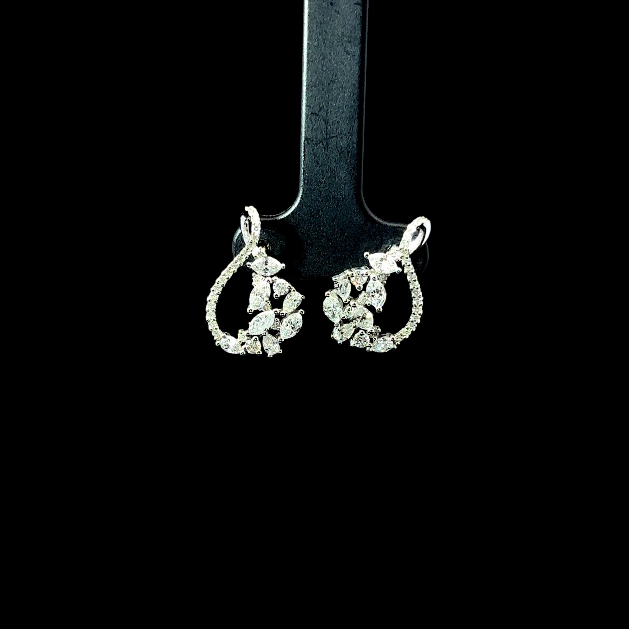 ARETES DE ORO CON DIAMANTES