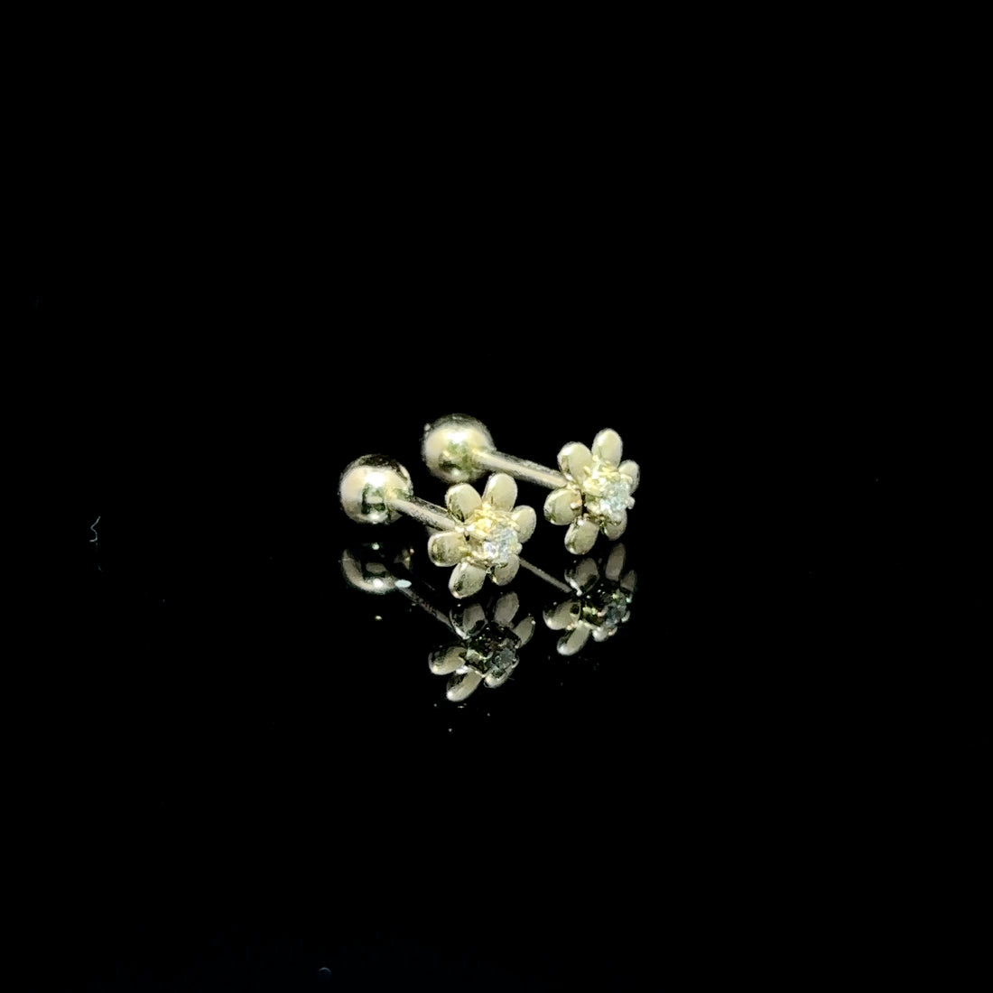 BROQUELES DE ORO CON DIAMANTE