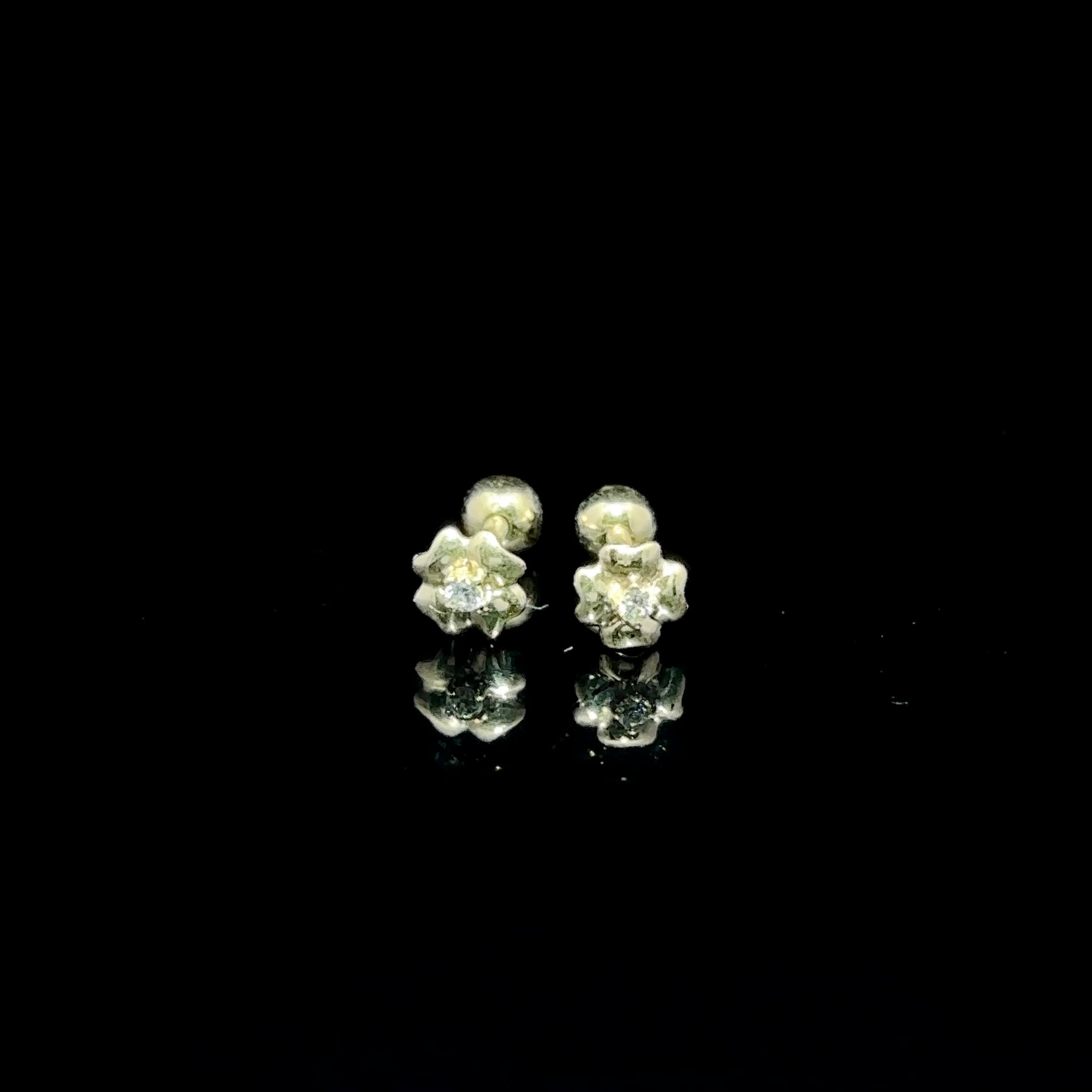 BROQUELES DE ORO CON DIAMANTE