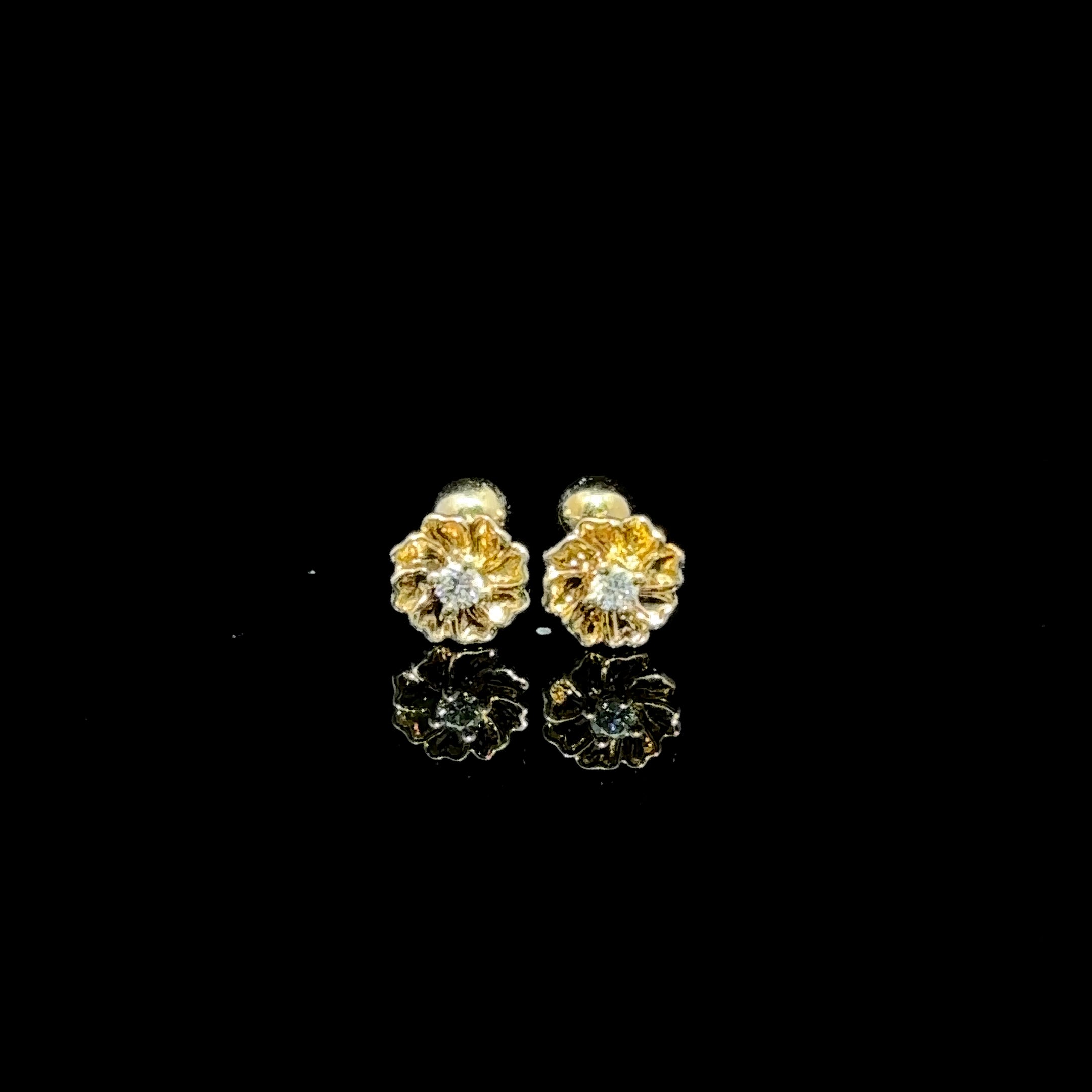 BROQUELES DE ORO CON DIAMANTE
