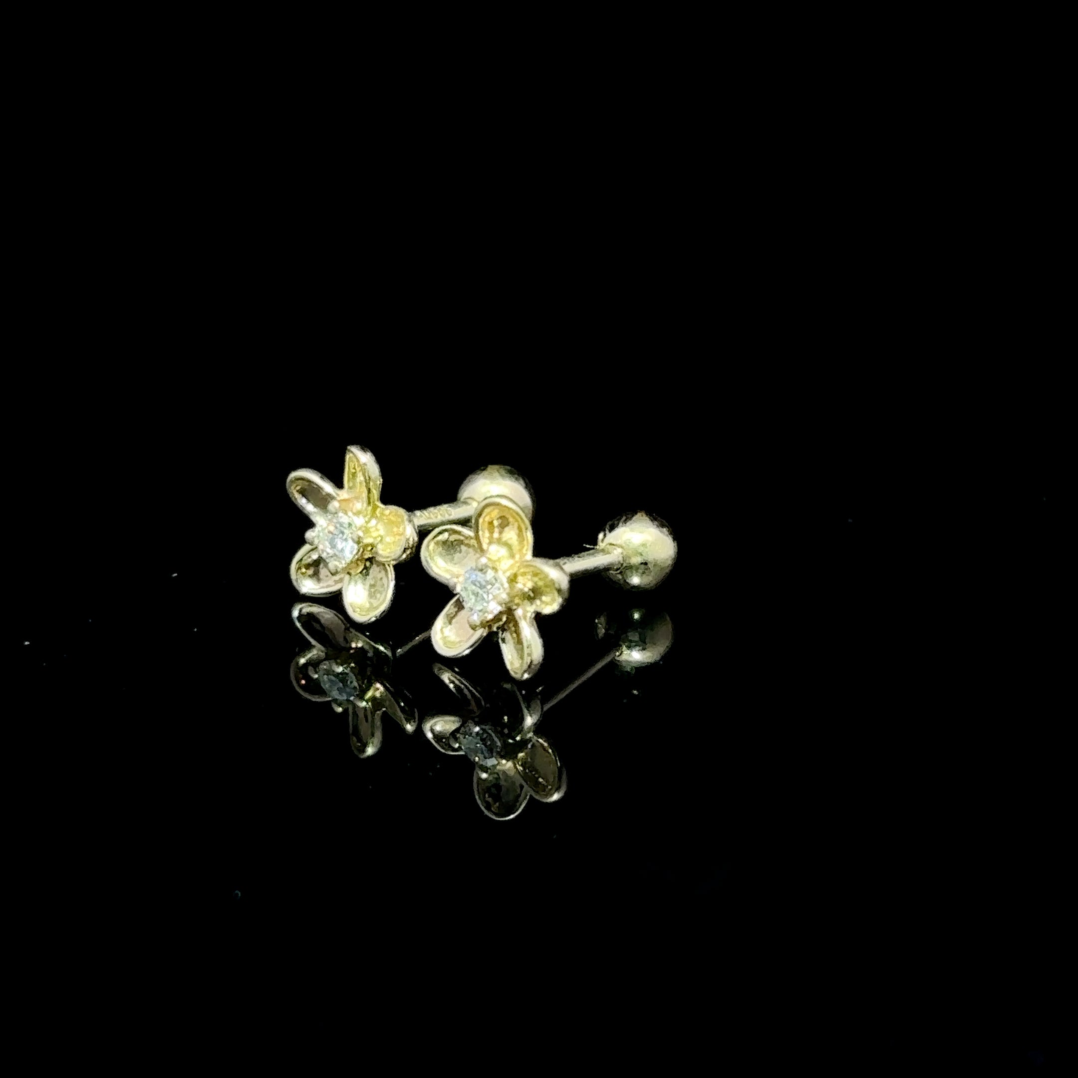 BROQUELES DE ORO CON DIAMANTE