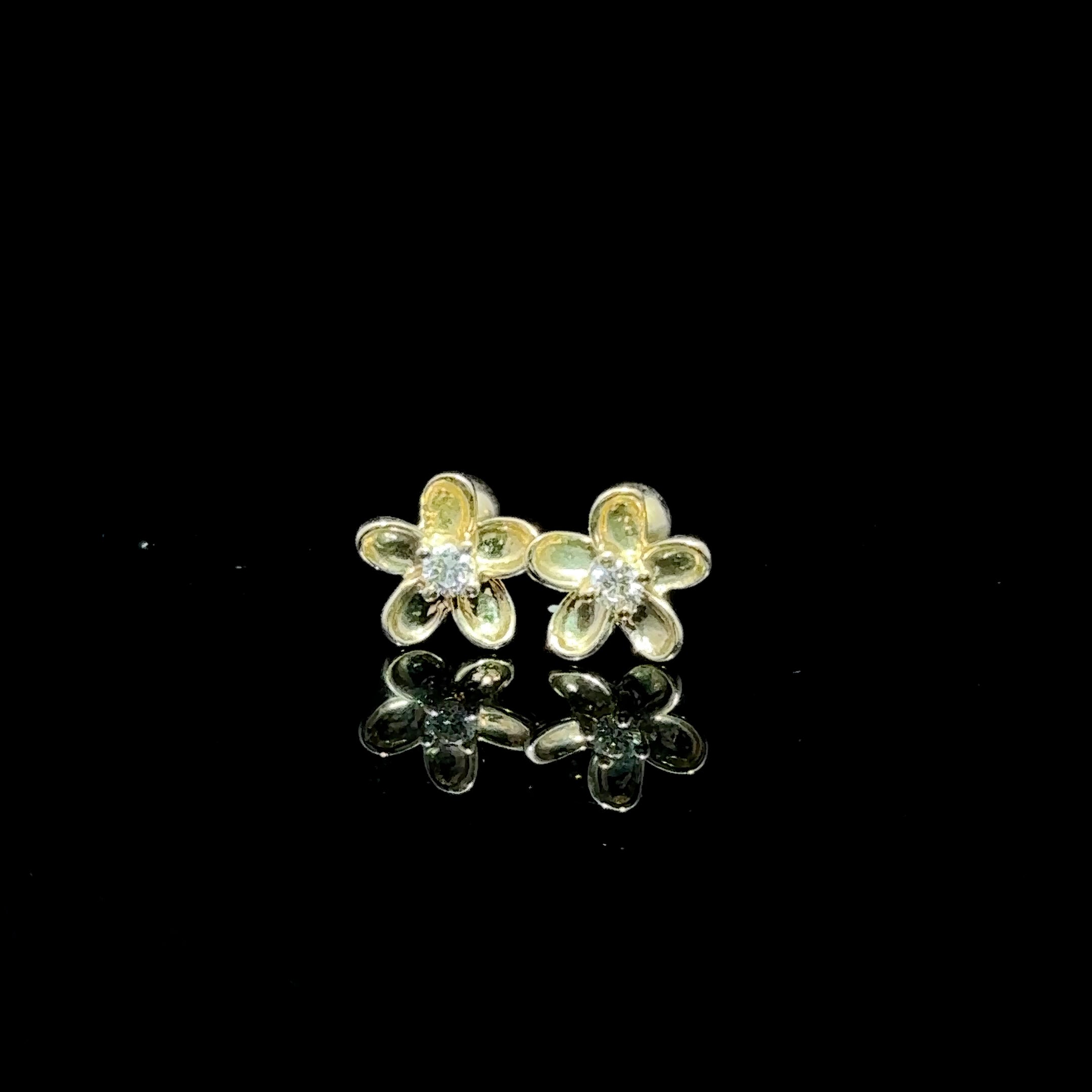 BROQUELES DE ORO CON DIAMANTE