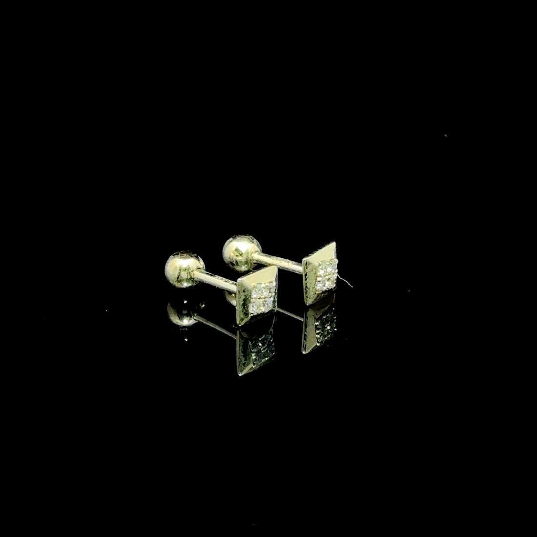 BROQUELES DE ORO CON DIAMANTE