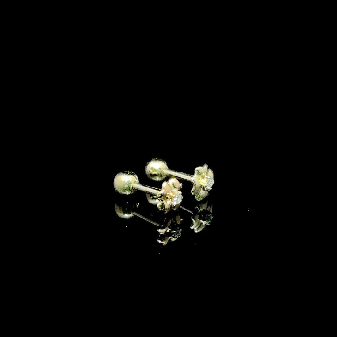 BROQUELES DE ORO CON DIAMANTE