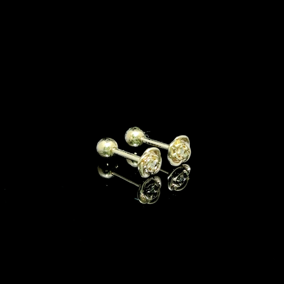 BROQUELES DE ORO CON DIAMANTE
