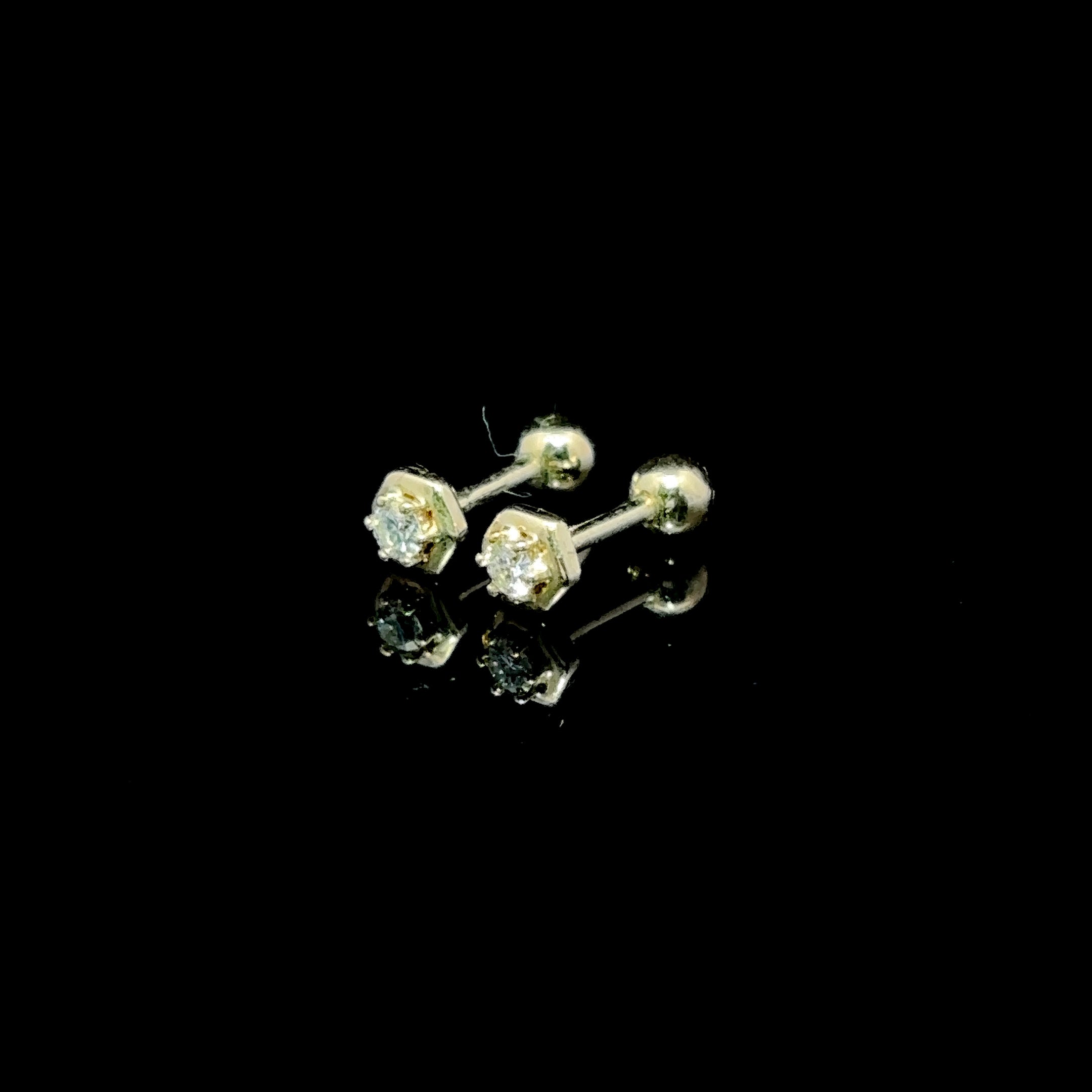 BROQUELES DE ORO CON DIAMANTE