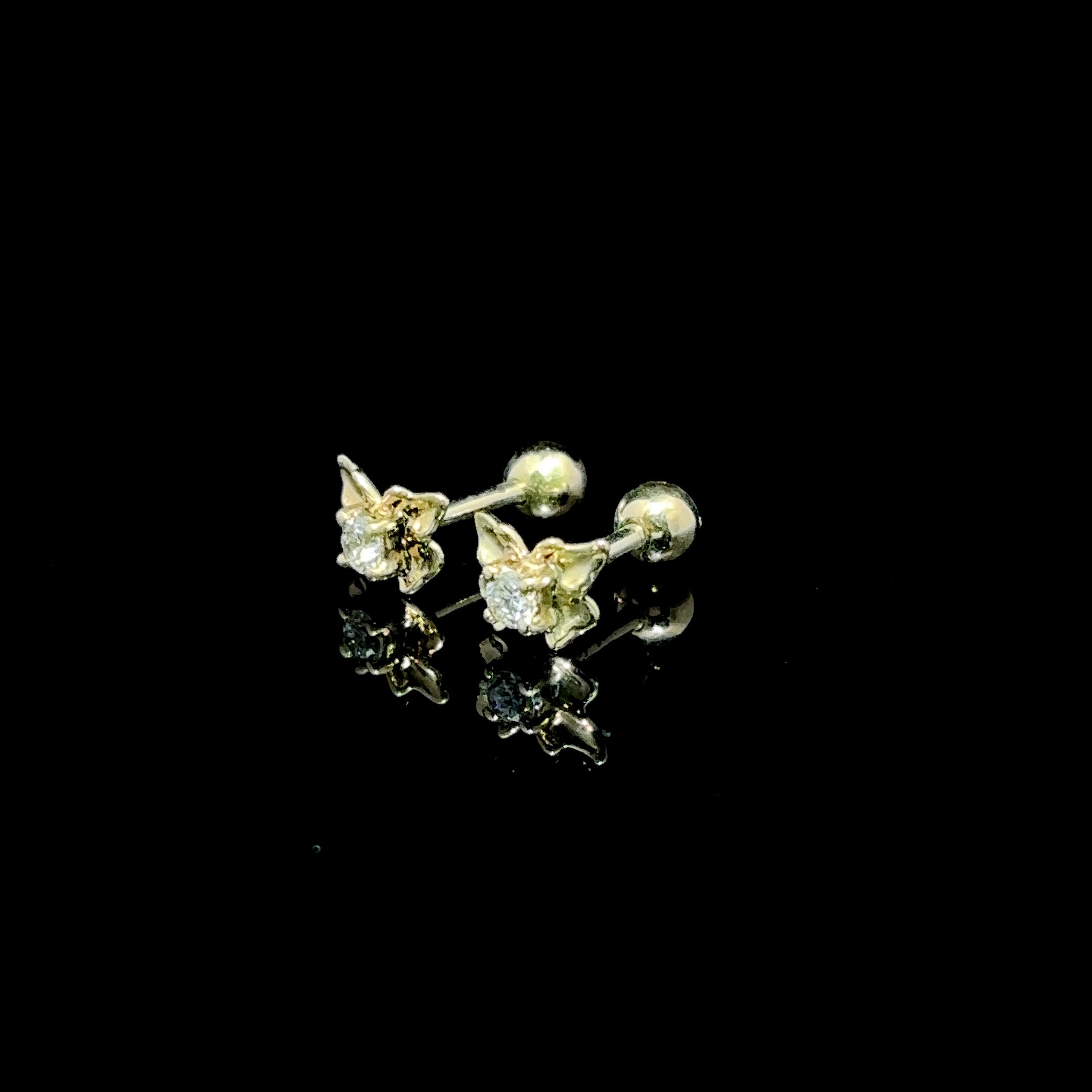 BROQUELES DE ORO CON DIAMANTE