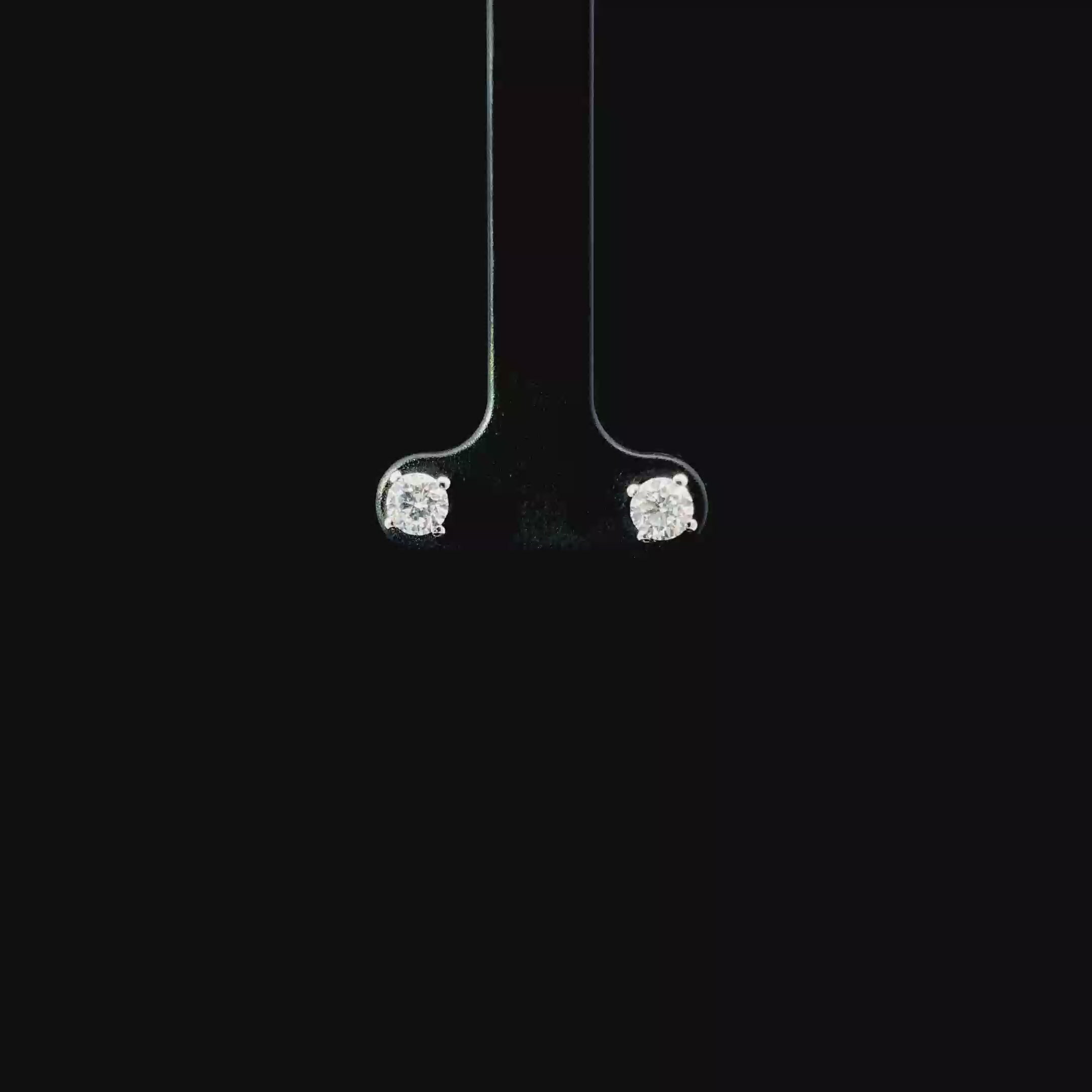 ARETES DE ORO CON DIAMANTES