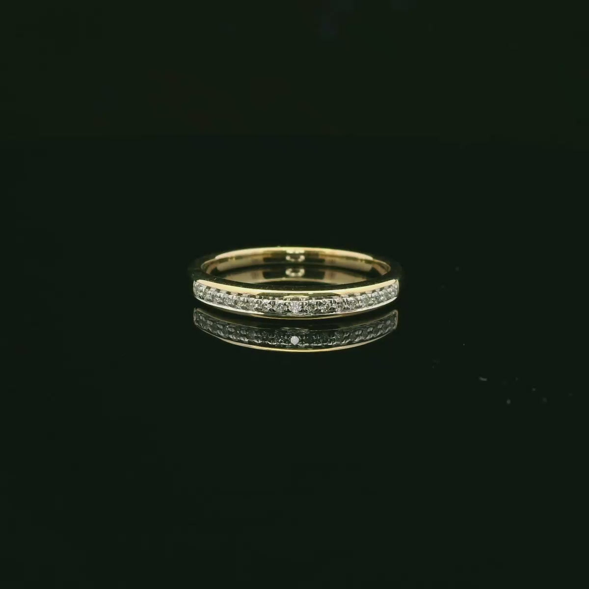 CHURUMBELA DE ORO CON DIAMANTES