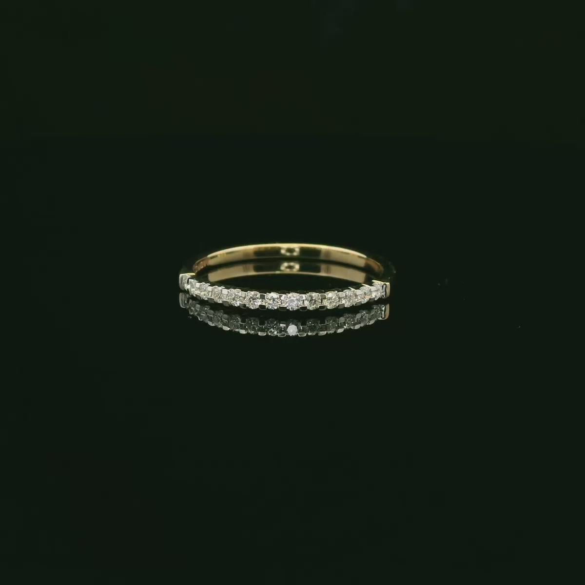 CHURUMBELA DE ORO CON DIAMANTES