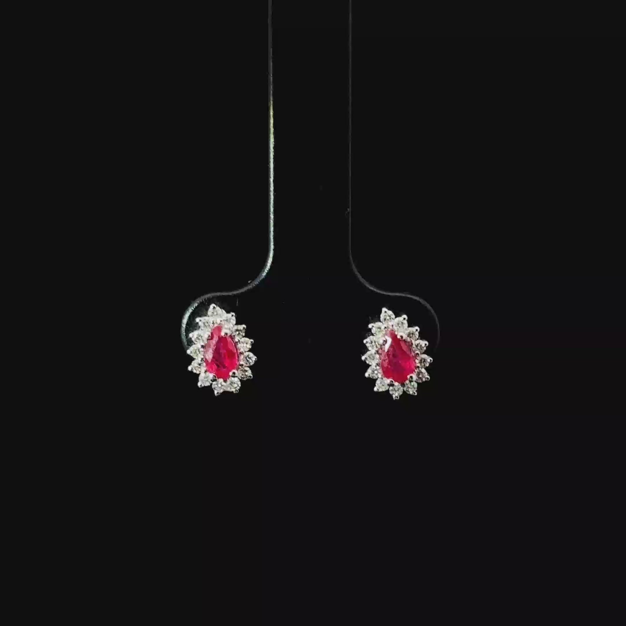 ARETES DE ORO CON DIAMANTES Y RUBI