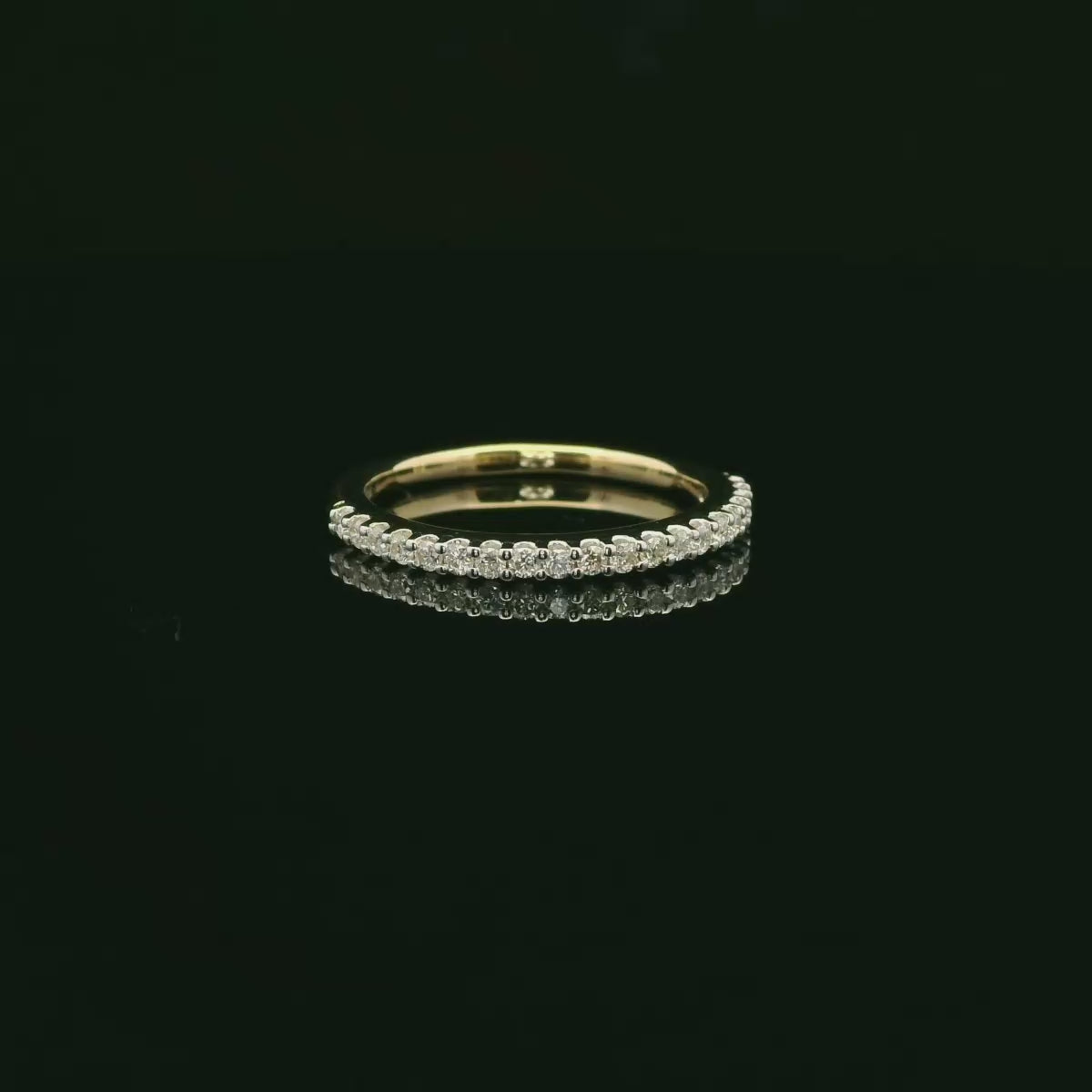 CHURUMBELA DE ORO CON DIAMANTES