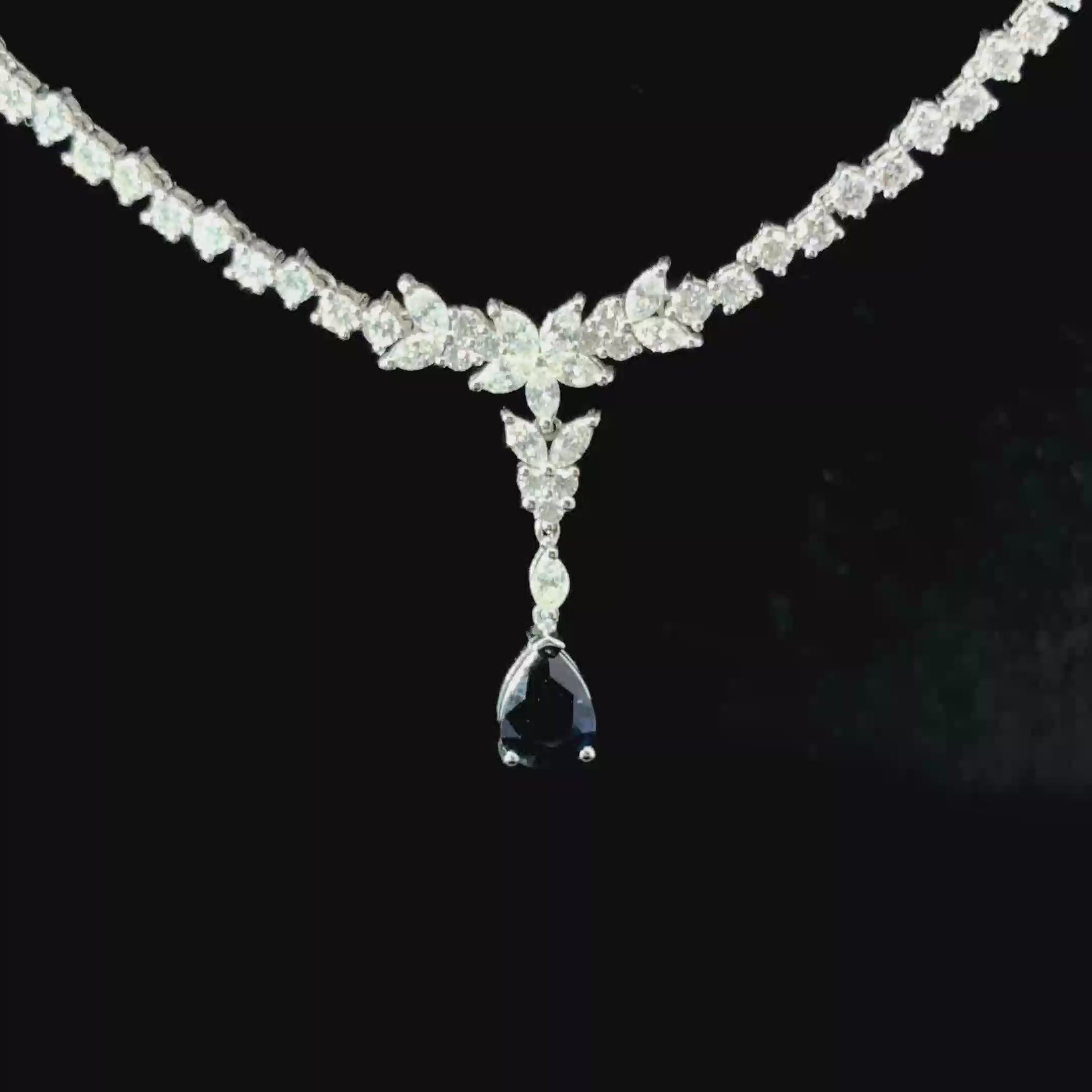 COLLAR DE ORO CON DIAMANTES Y ZAFIRO