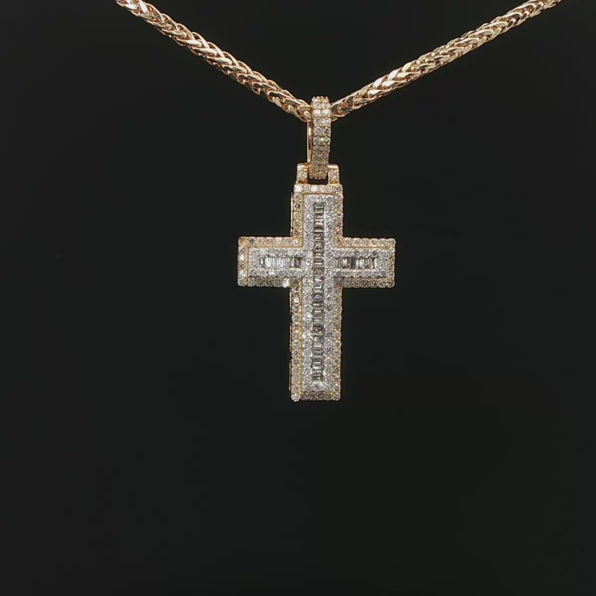 CRUZ DE ORO CON DIAMANTES